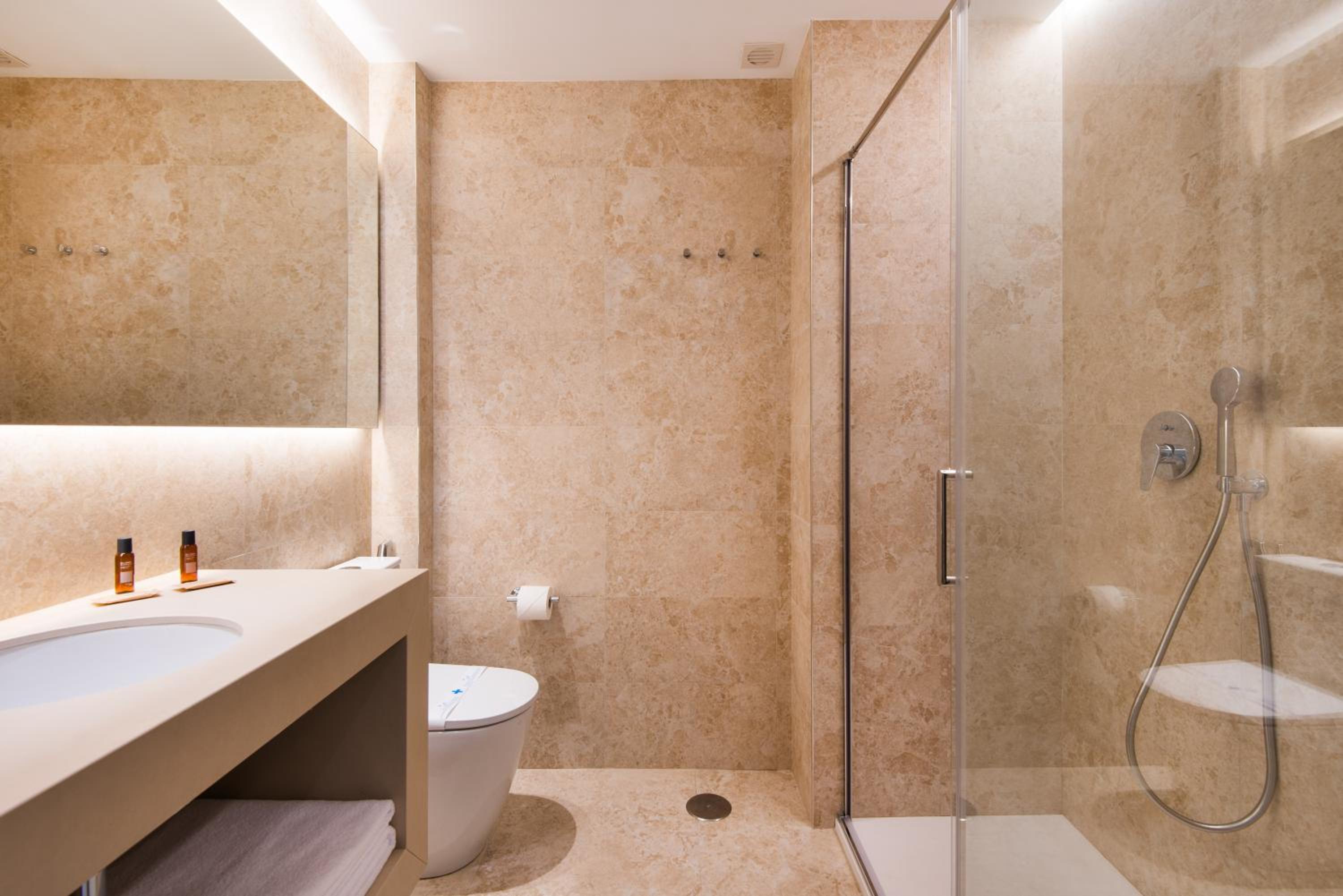 Double or Twin Room with Terrace - Photo 4