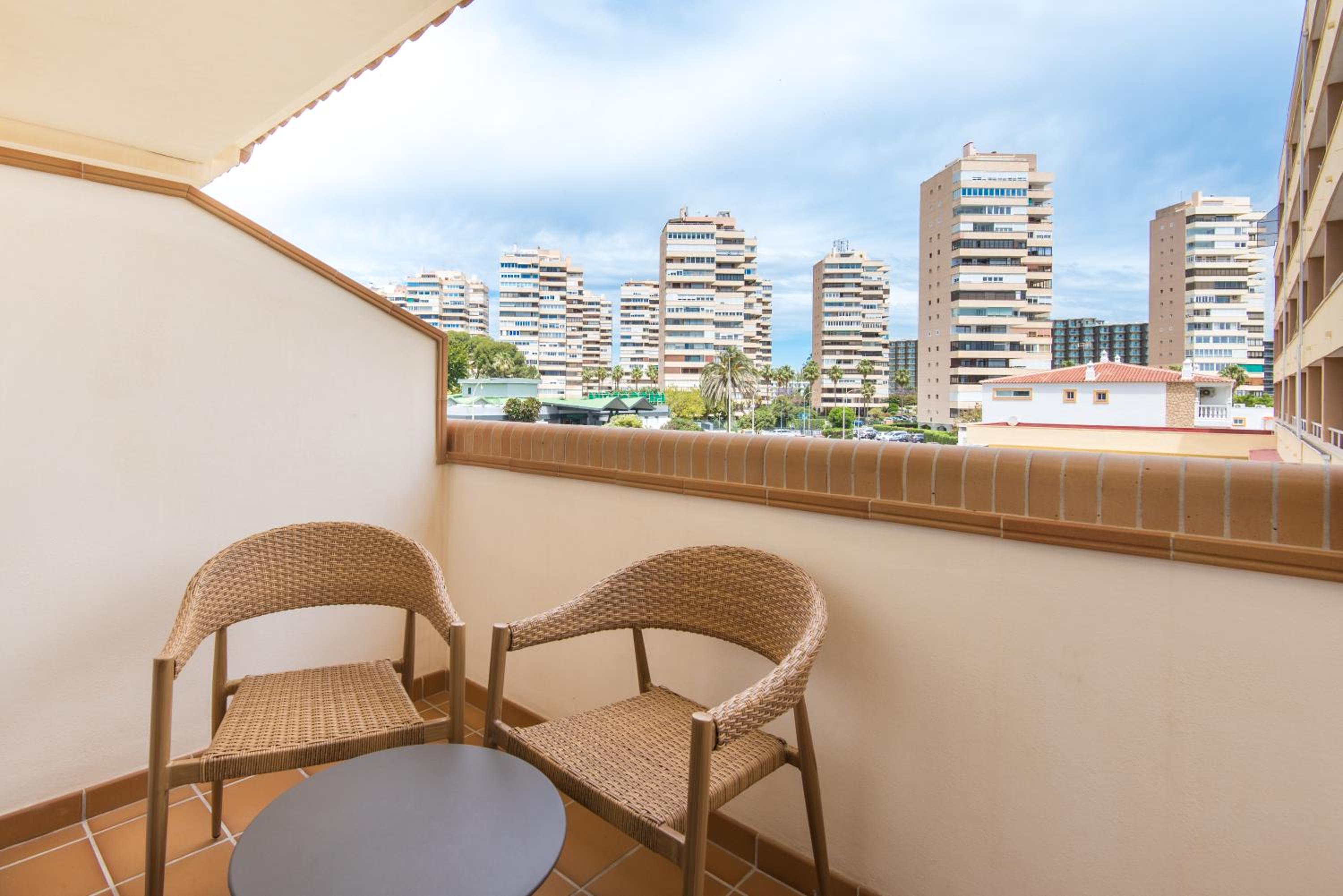 Double or Twin Room with Terrace - Photo 3