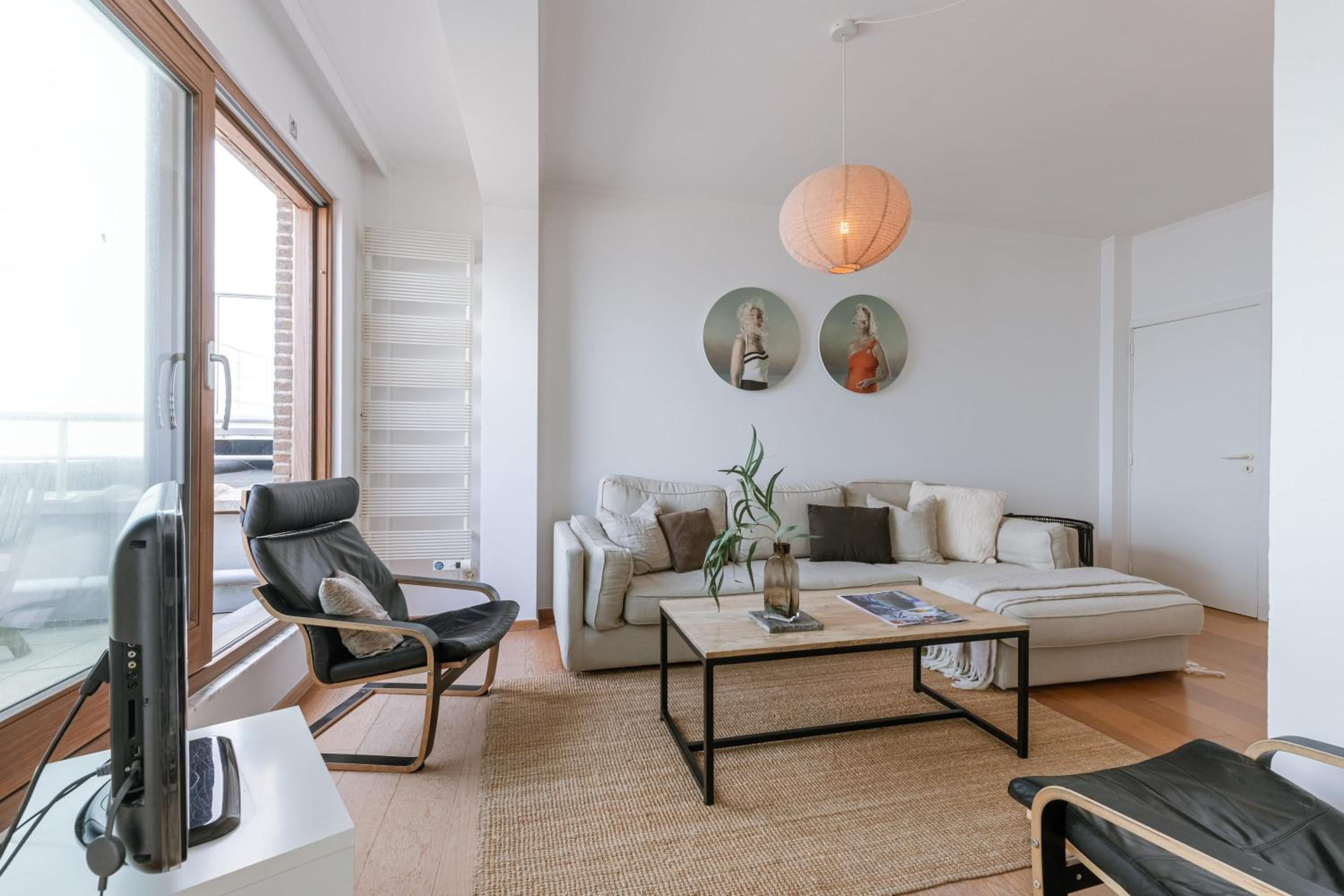 Apartment photo 2