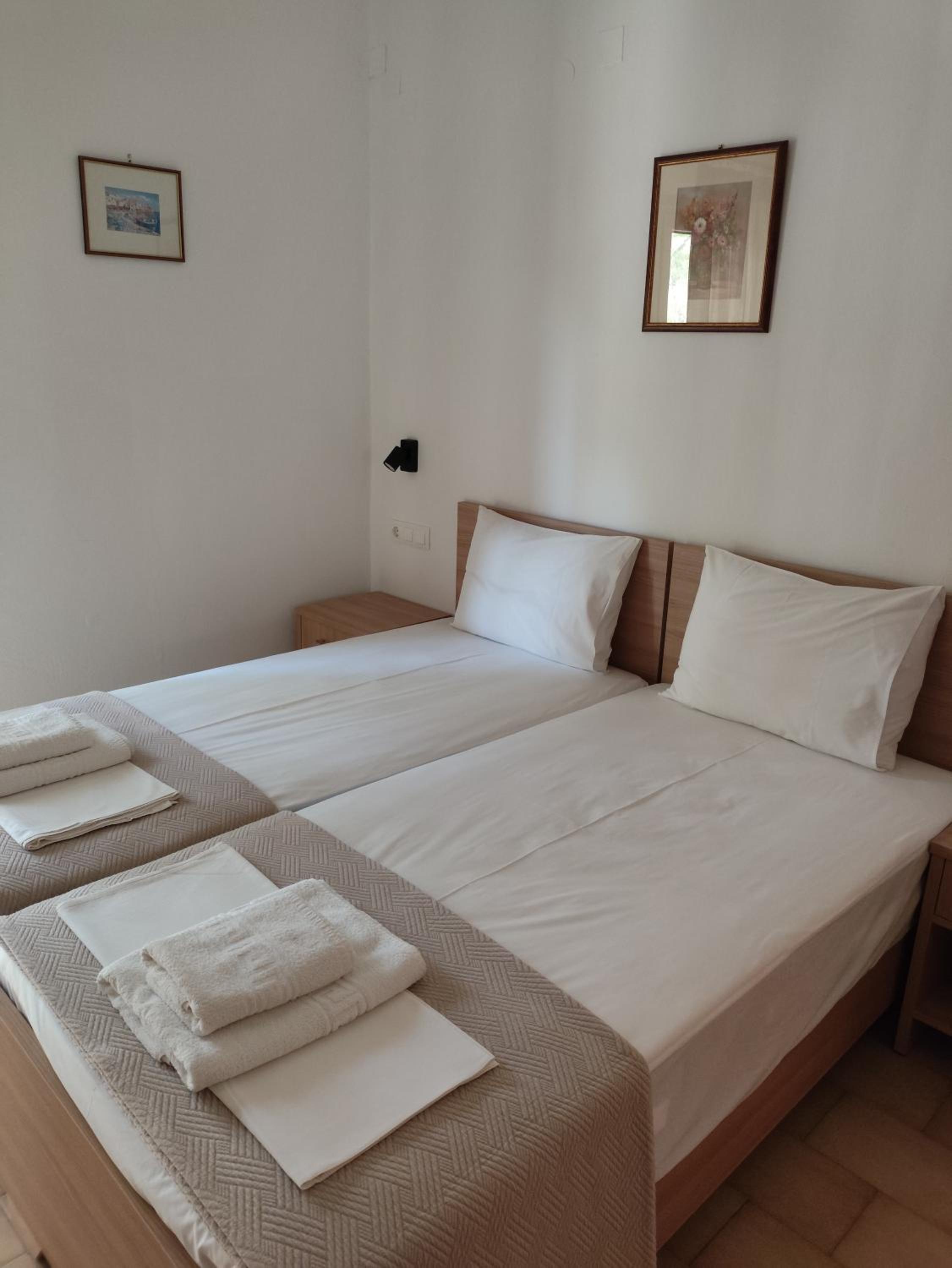 Standard Twin Room photo 2
