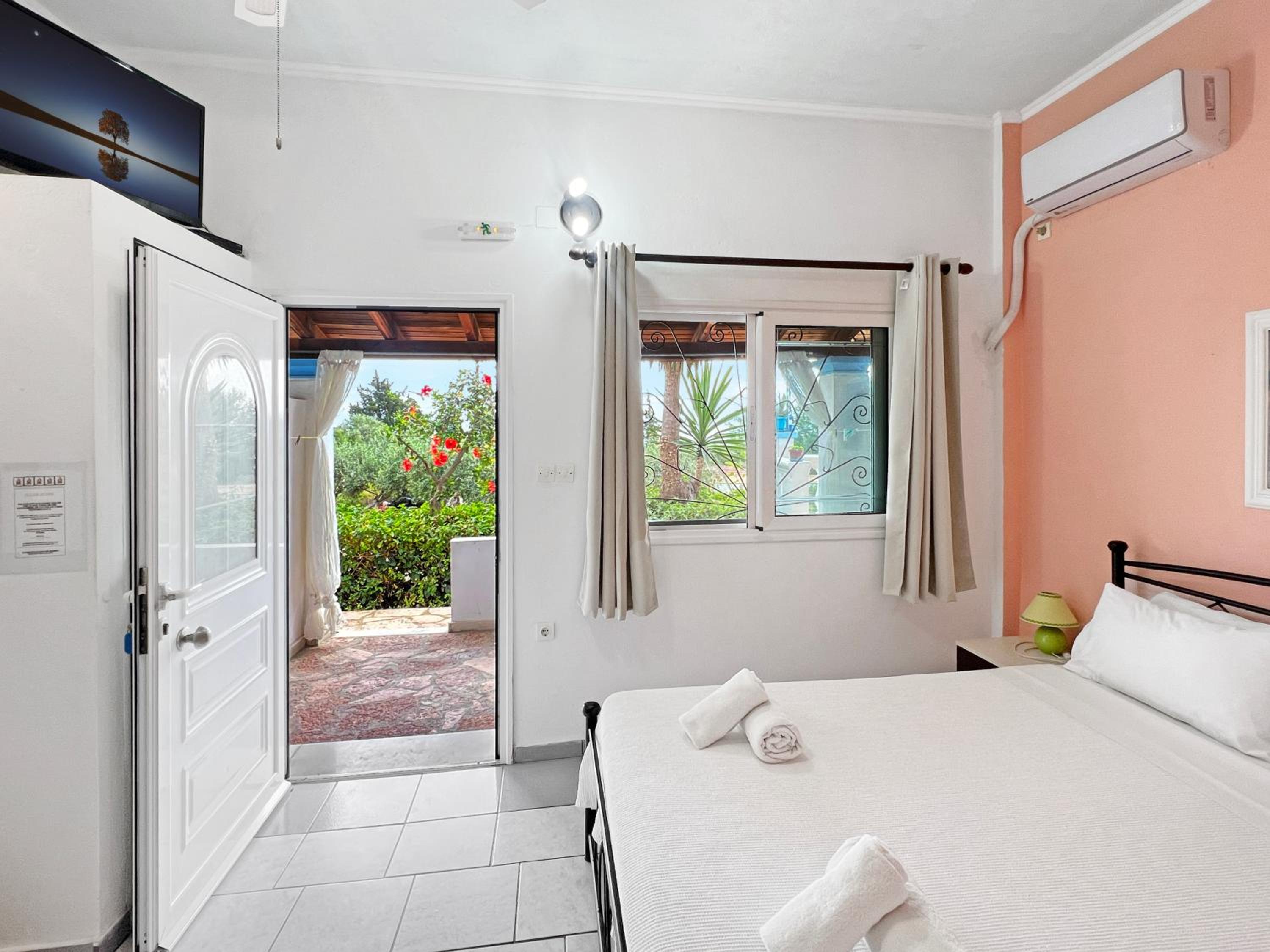 Studio with Sea View - Photo 1