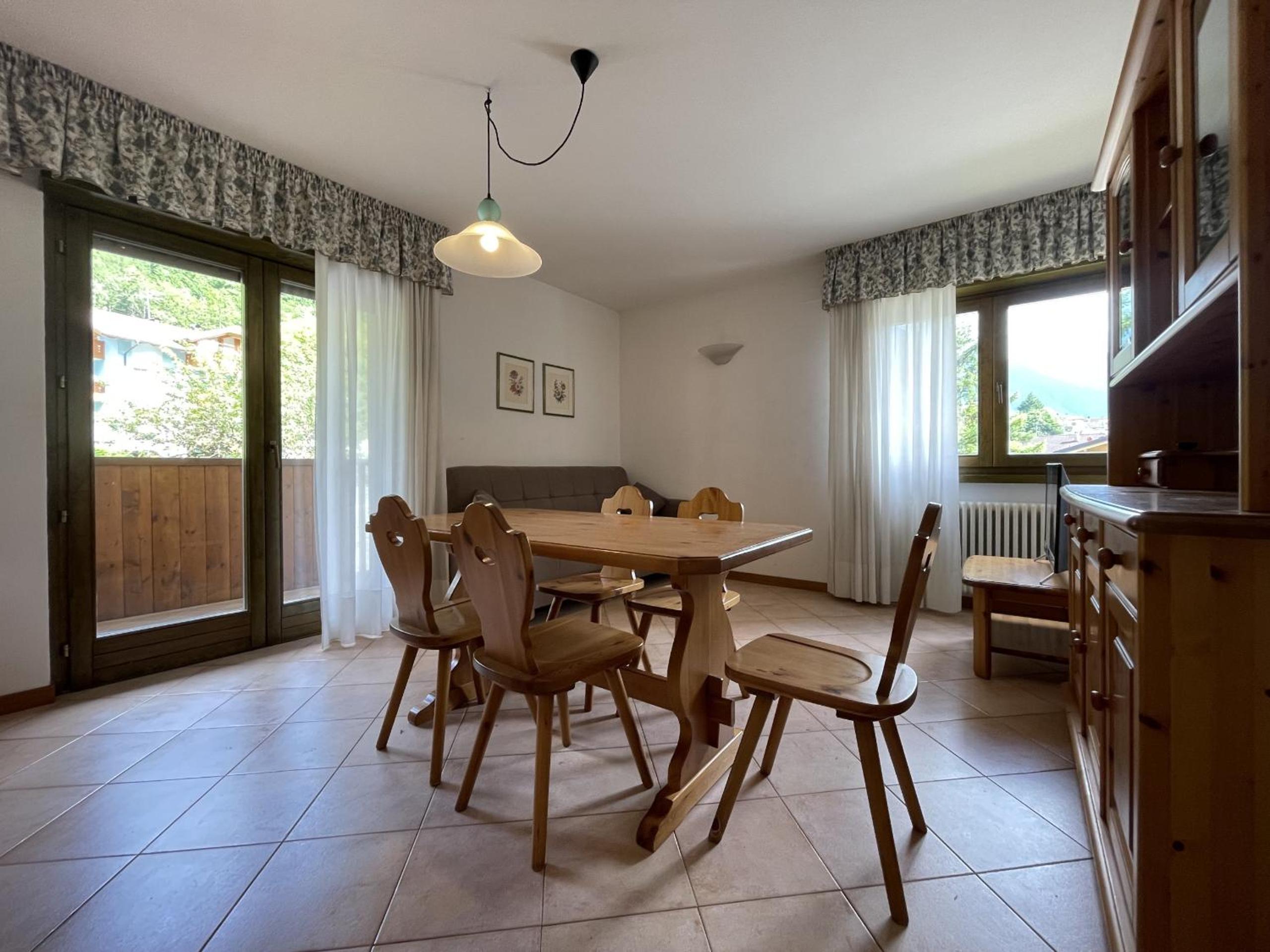 Two-Bedroom Apartment with Balcony photo 1