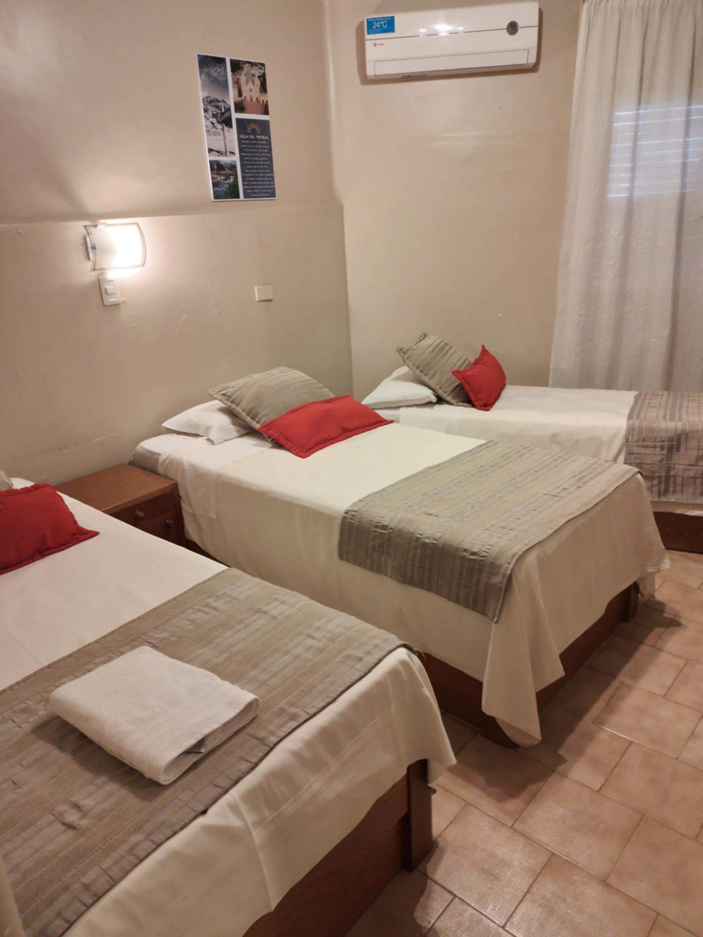 Double or Twin Room photo 3