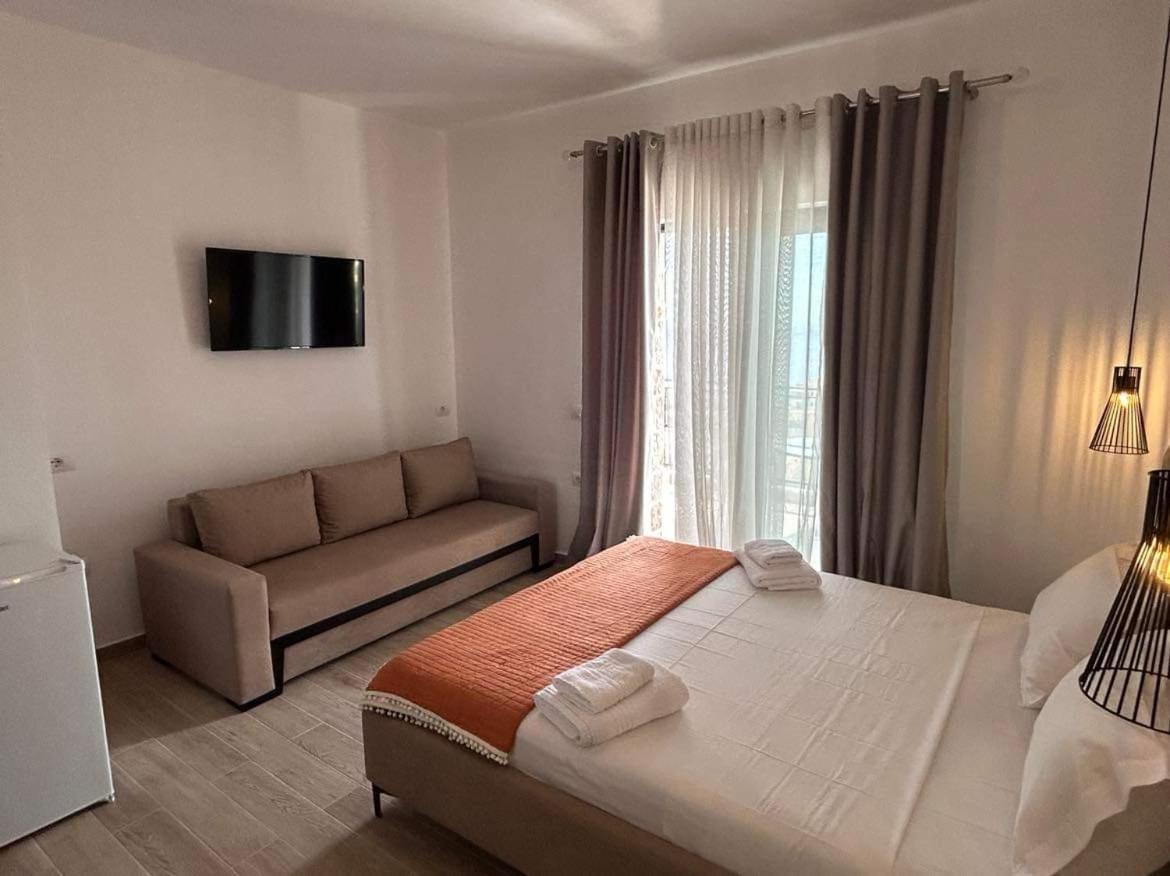 Triple Room With View