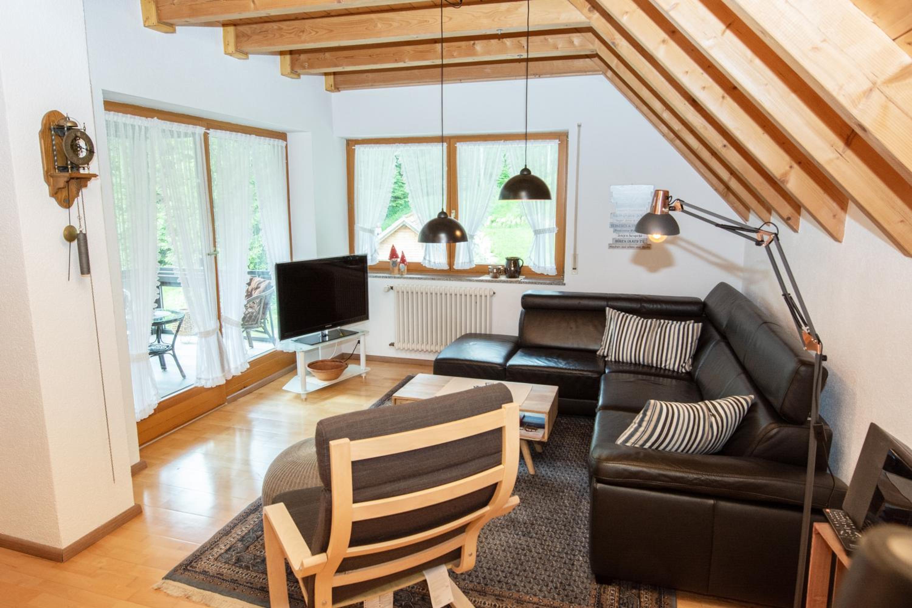 Two-Bedroom Deluxe Apartment with Garden View photo 1