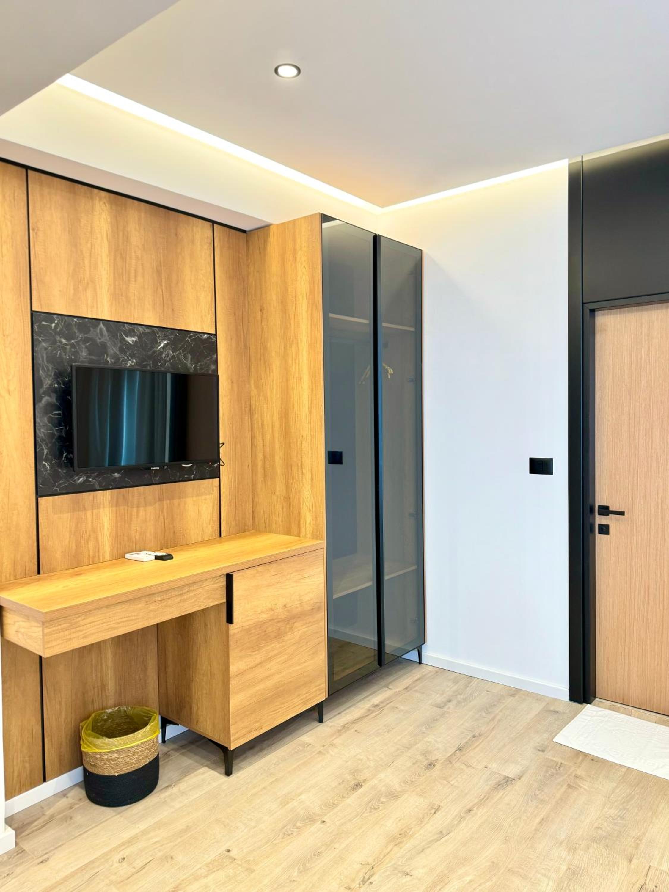 Deluxe Triple Room with Jacuzzi photo 2