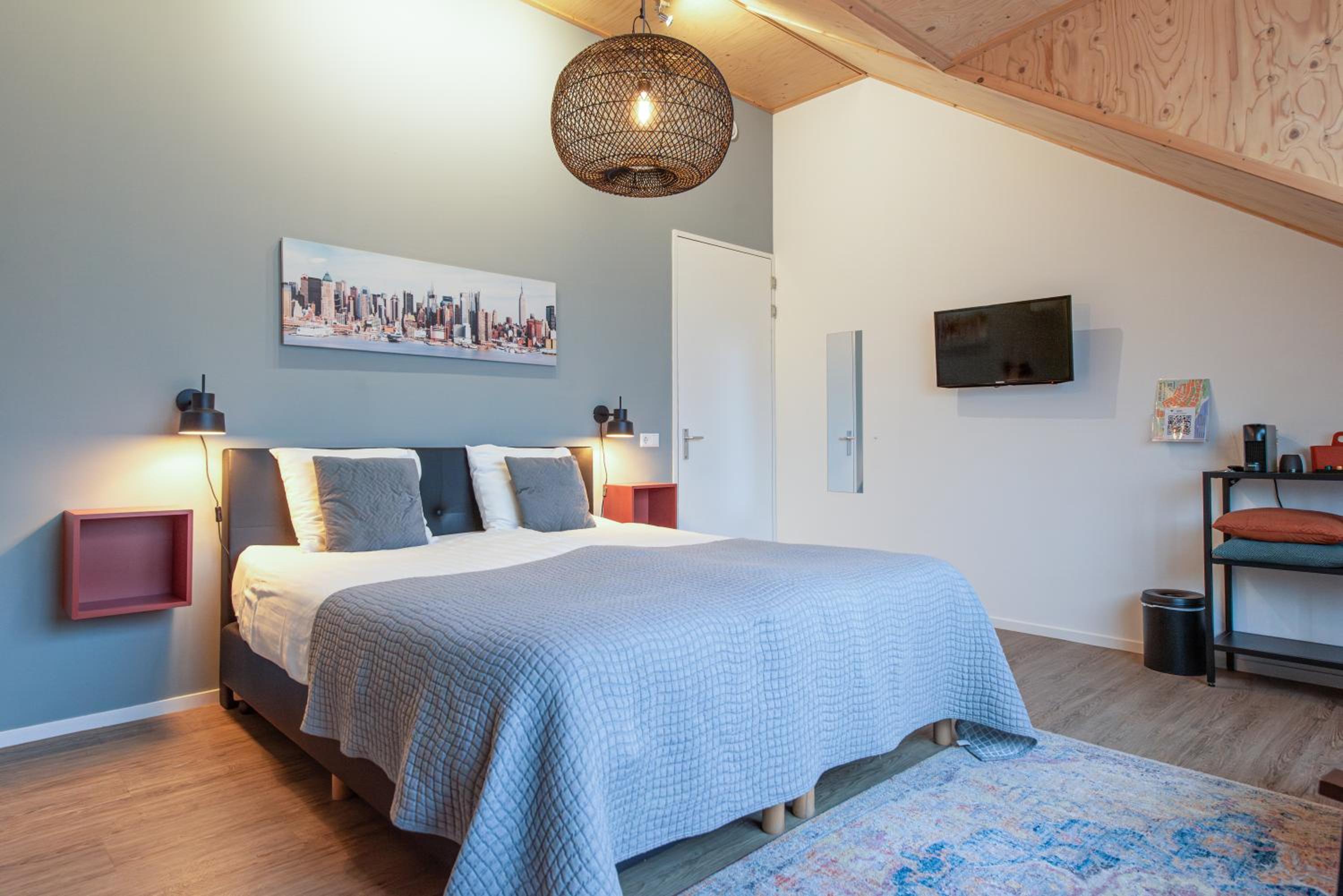 Deluxe Double Room with Balcony photo 1