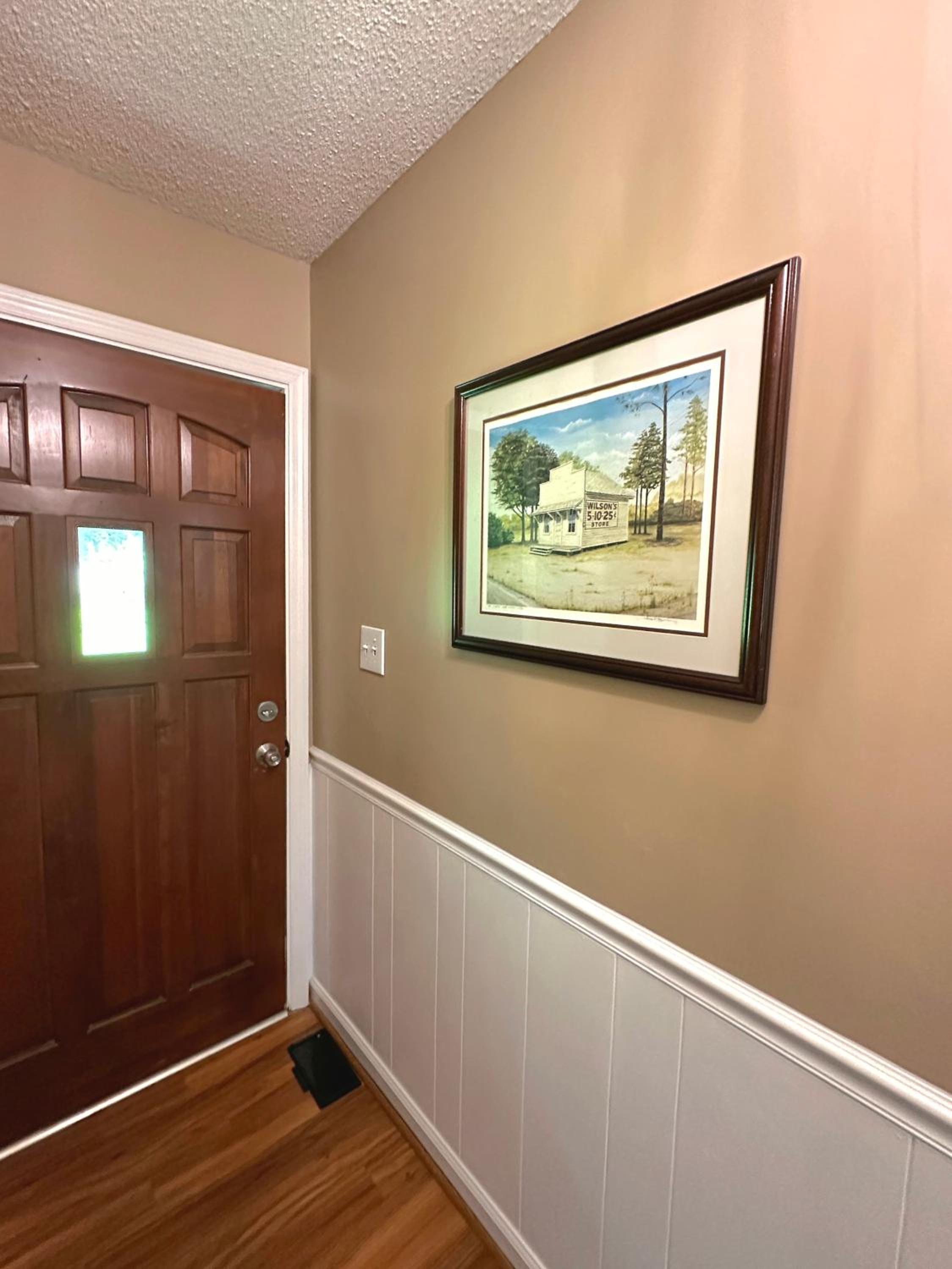 Family Room with Lake View photo 3