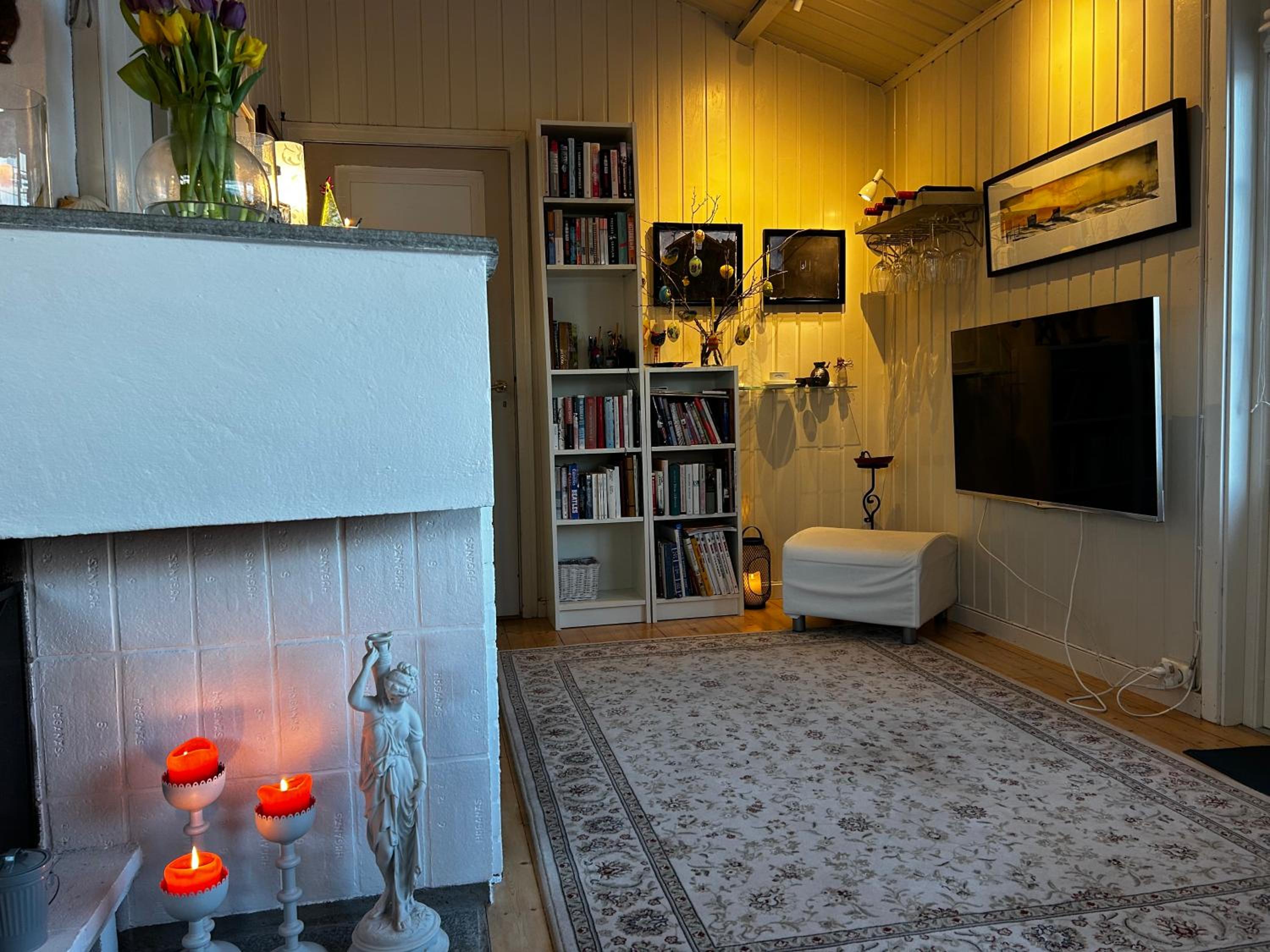 Three-Bedroom House photo 3