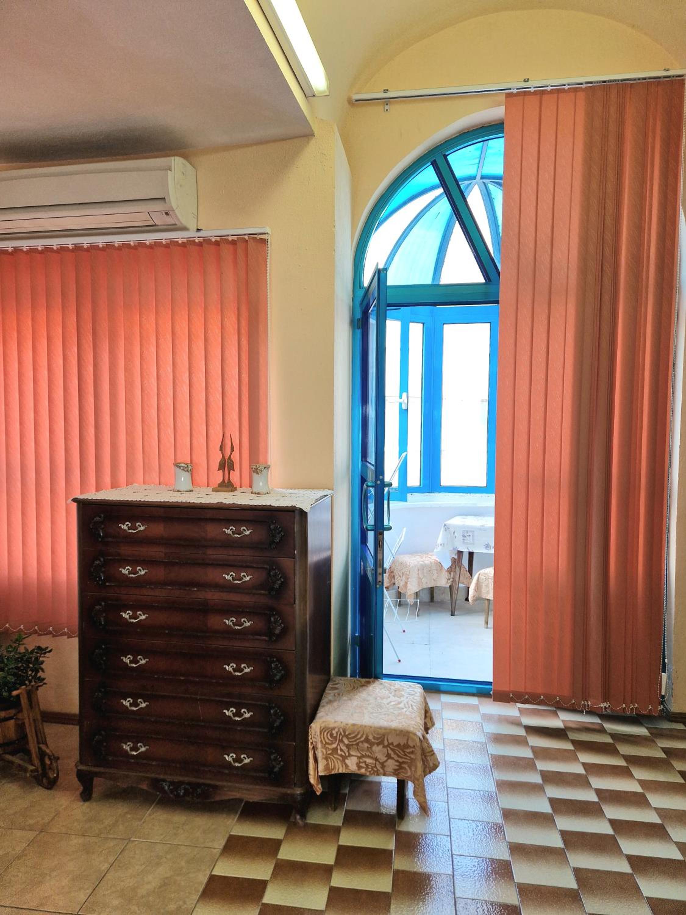 Apartment with Sea View - Photo 12