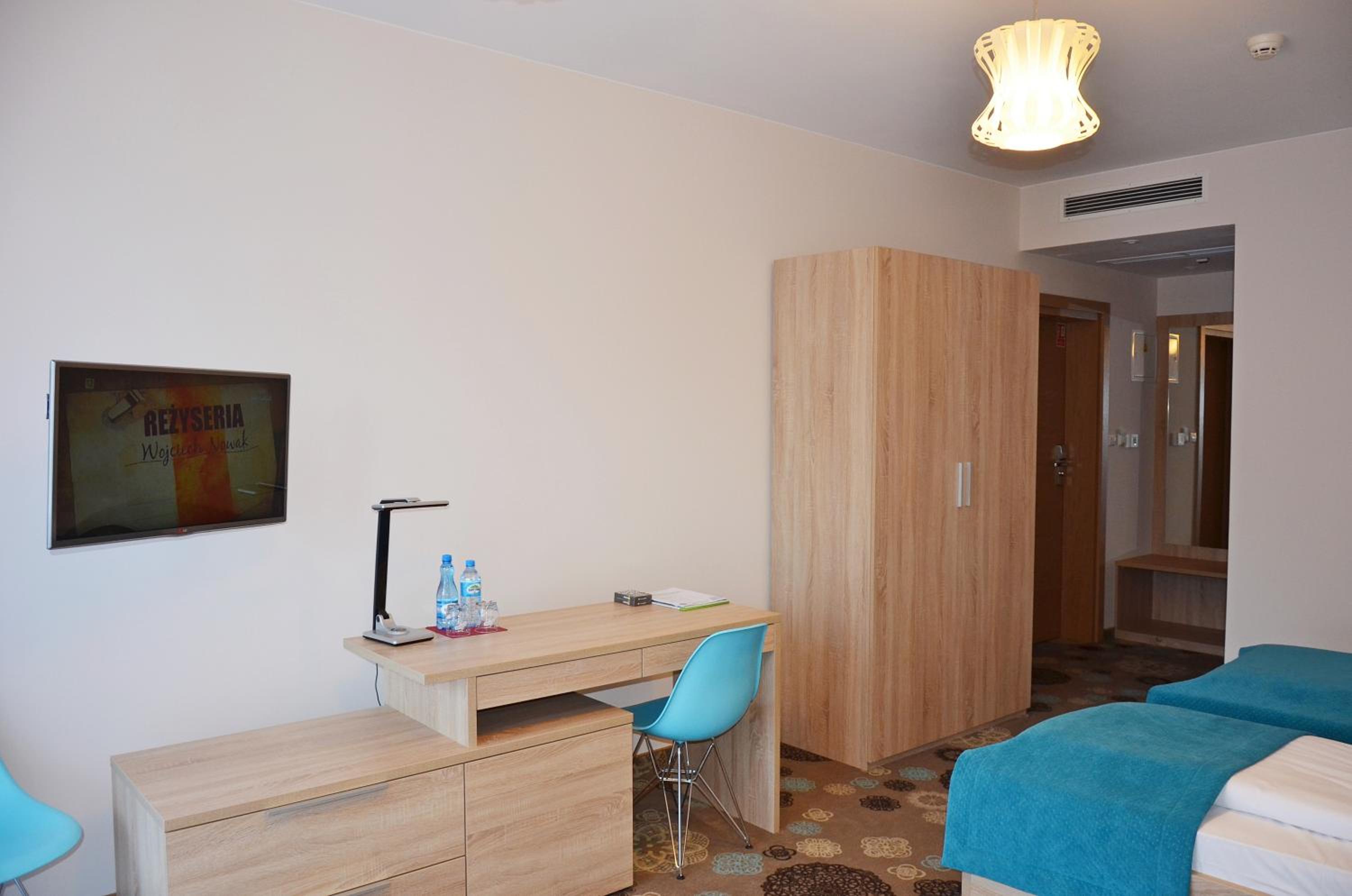 Double Room with Mountain View - Photo 3