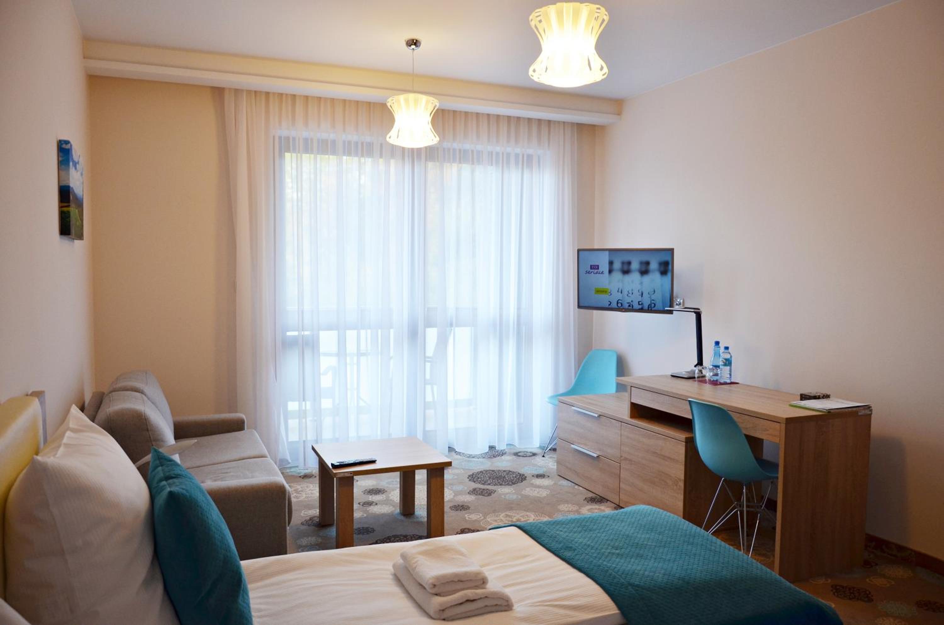 Double Room with Mountain View - Photo 4