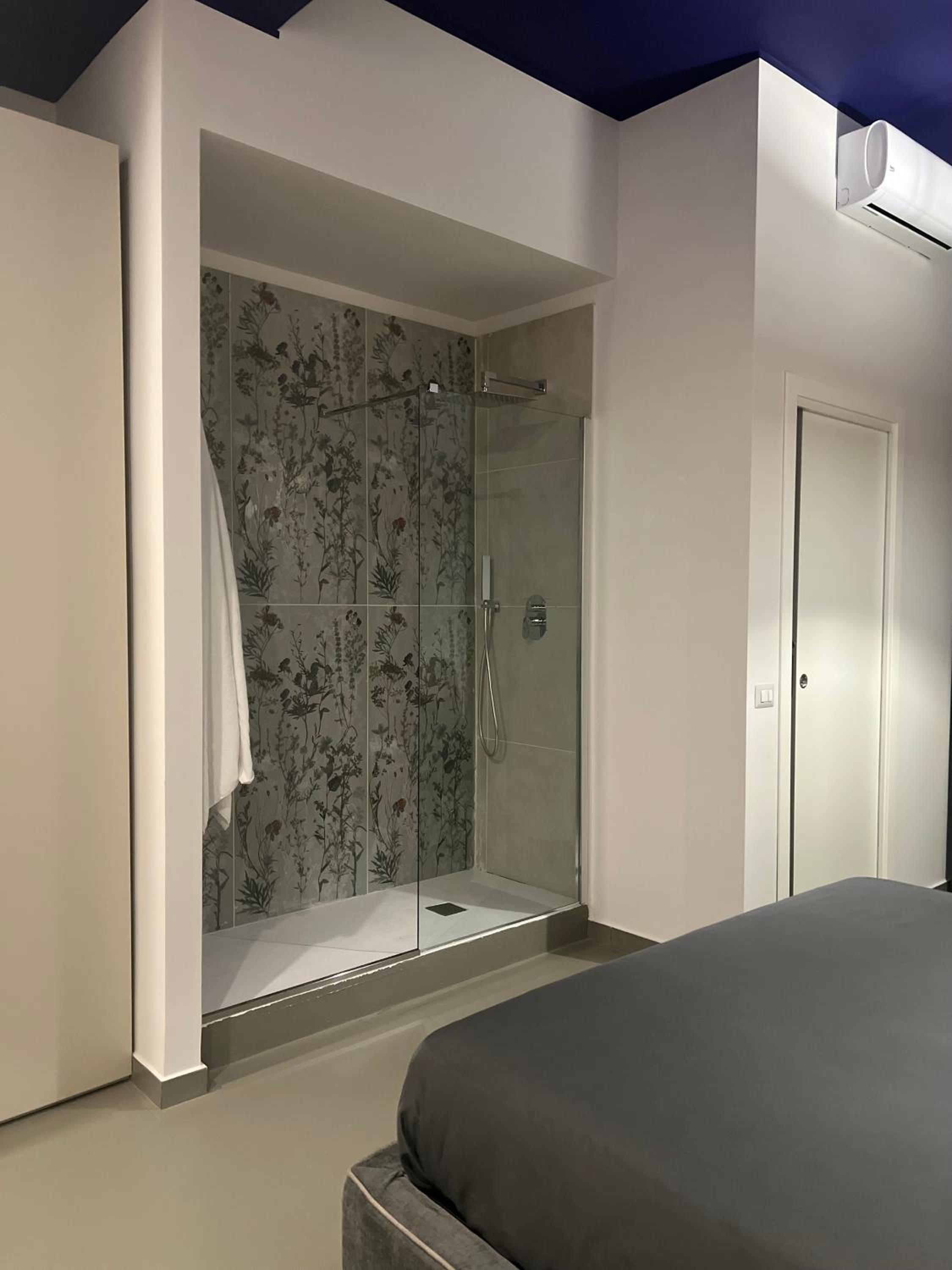 Superior Double Room - Photo 9