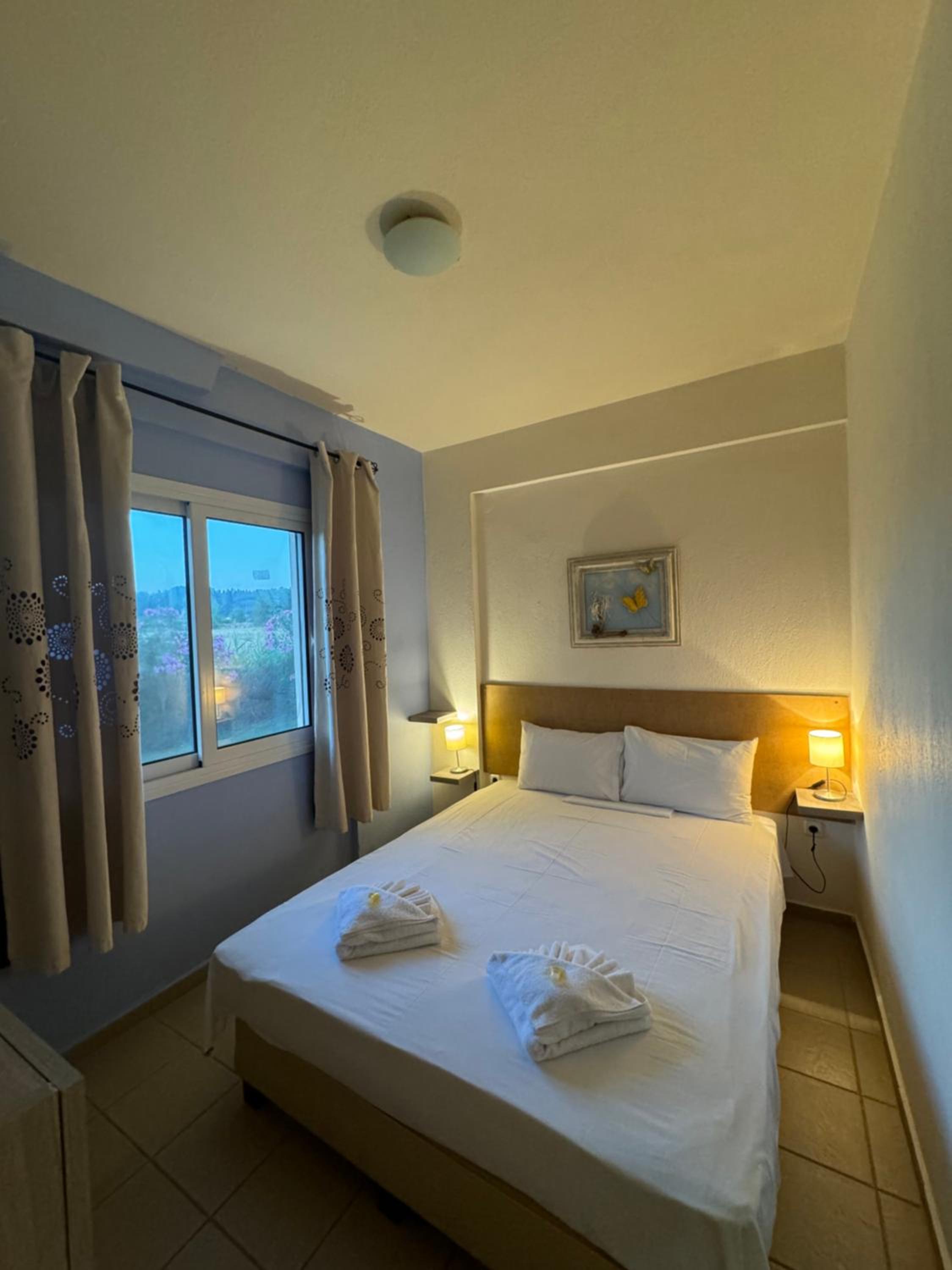 Standard Room (4-6 Adults)