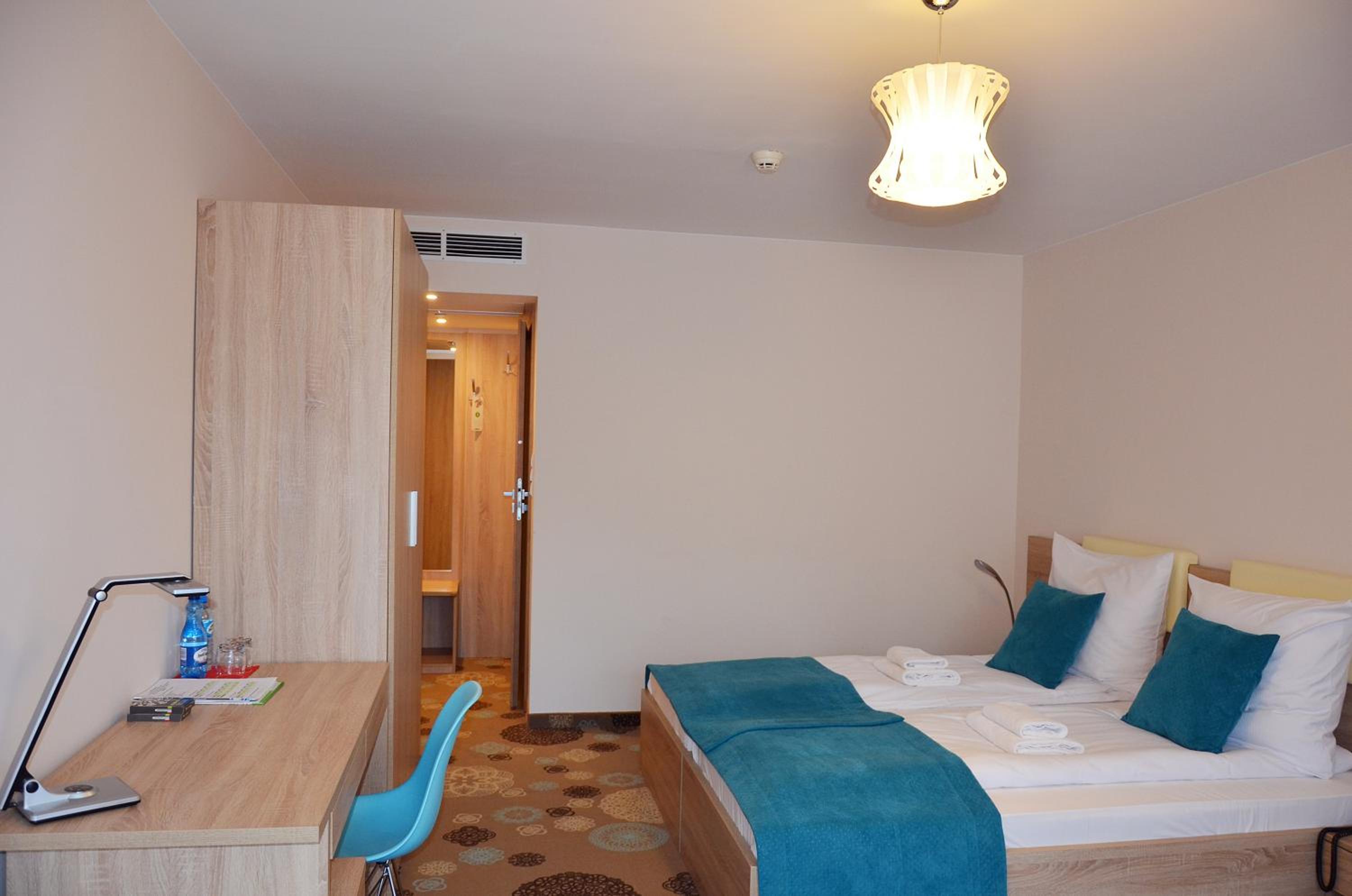 Comfort Double Room with Shower - Photo 4