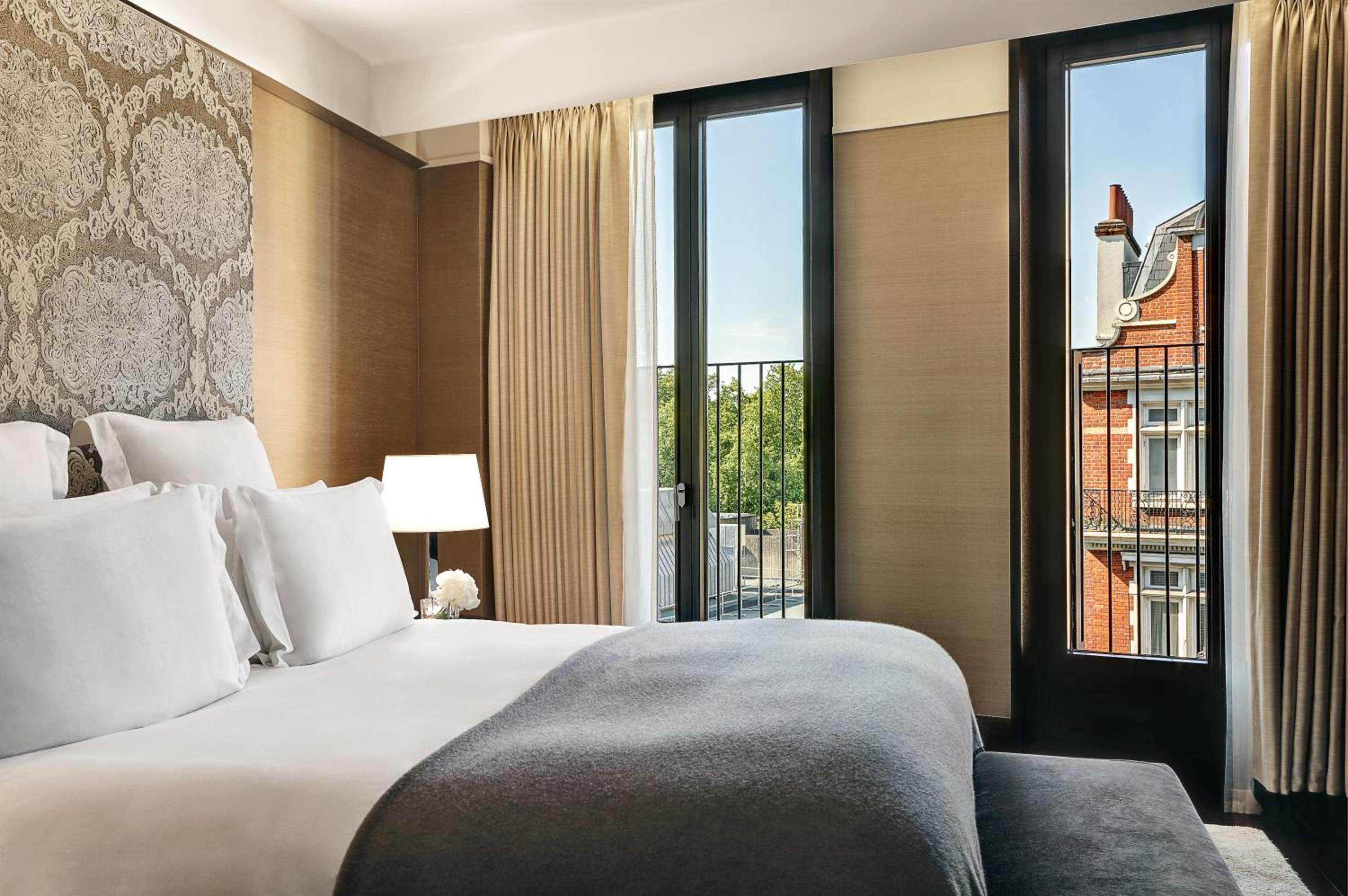 One-Bedroom Premium King Suite