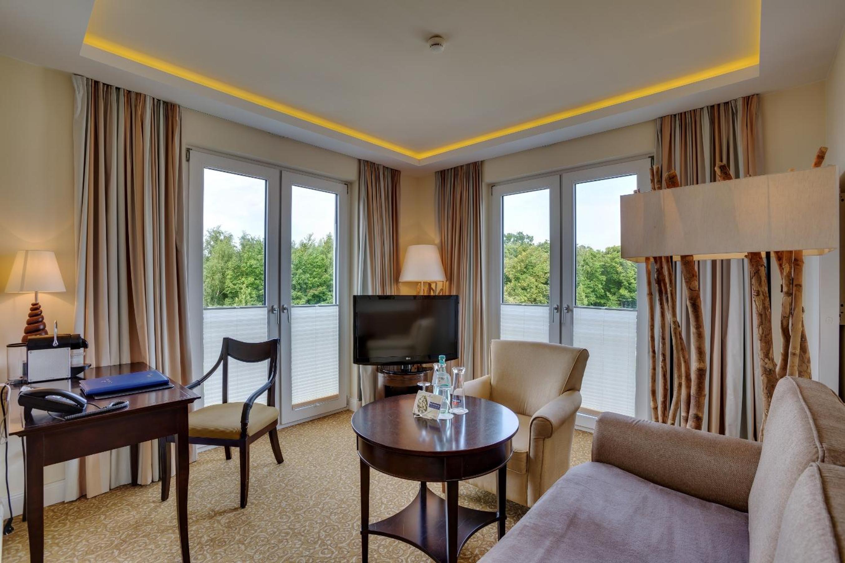 Suite with Sea View - Photo 4