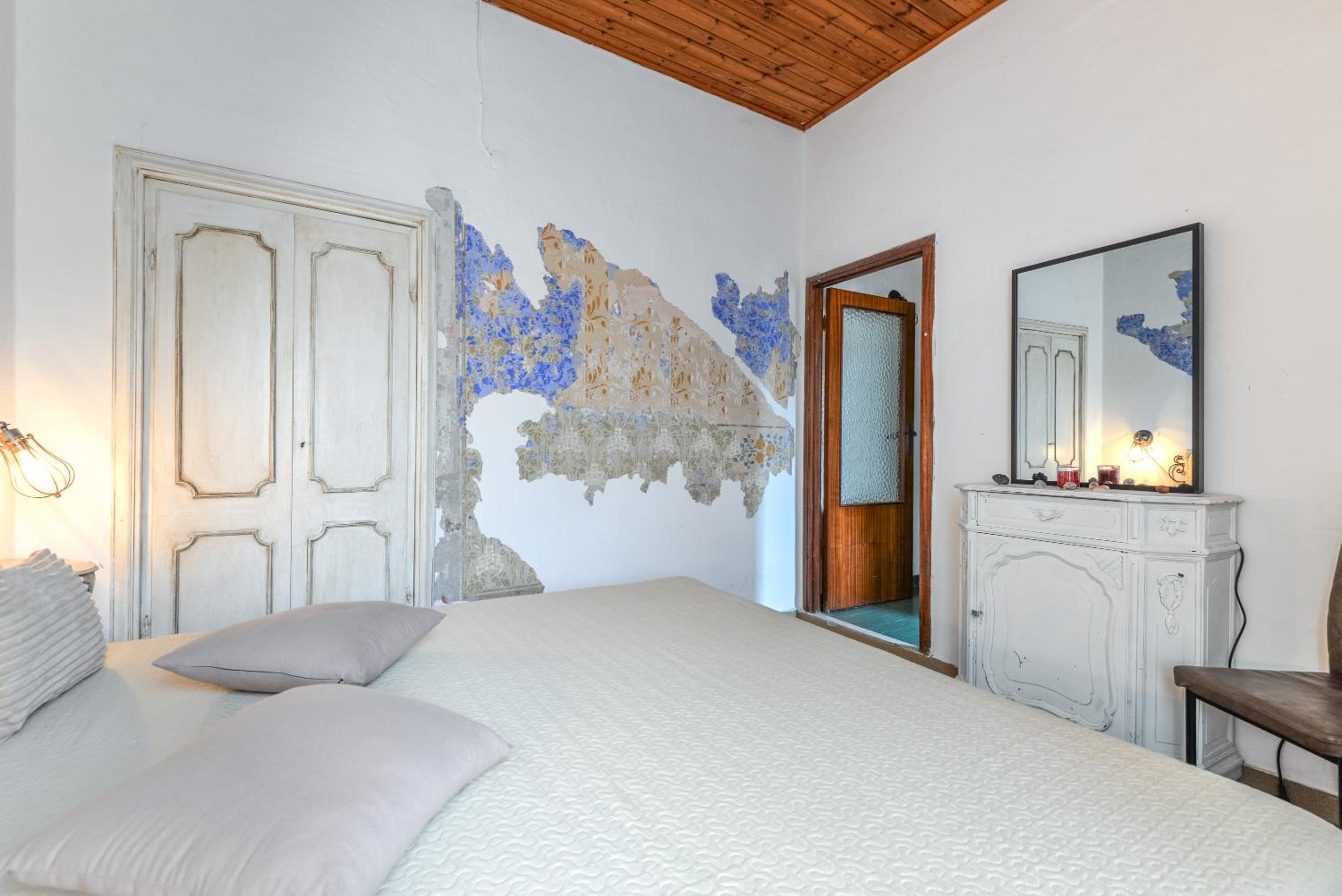 Two-Bedroom Deluxe Apartment with Ocean View photo 2