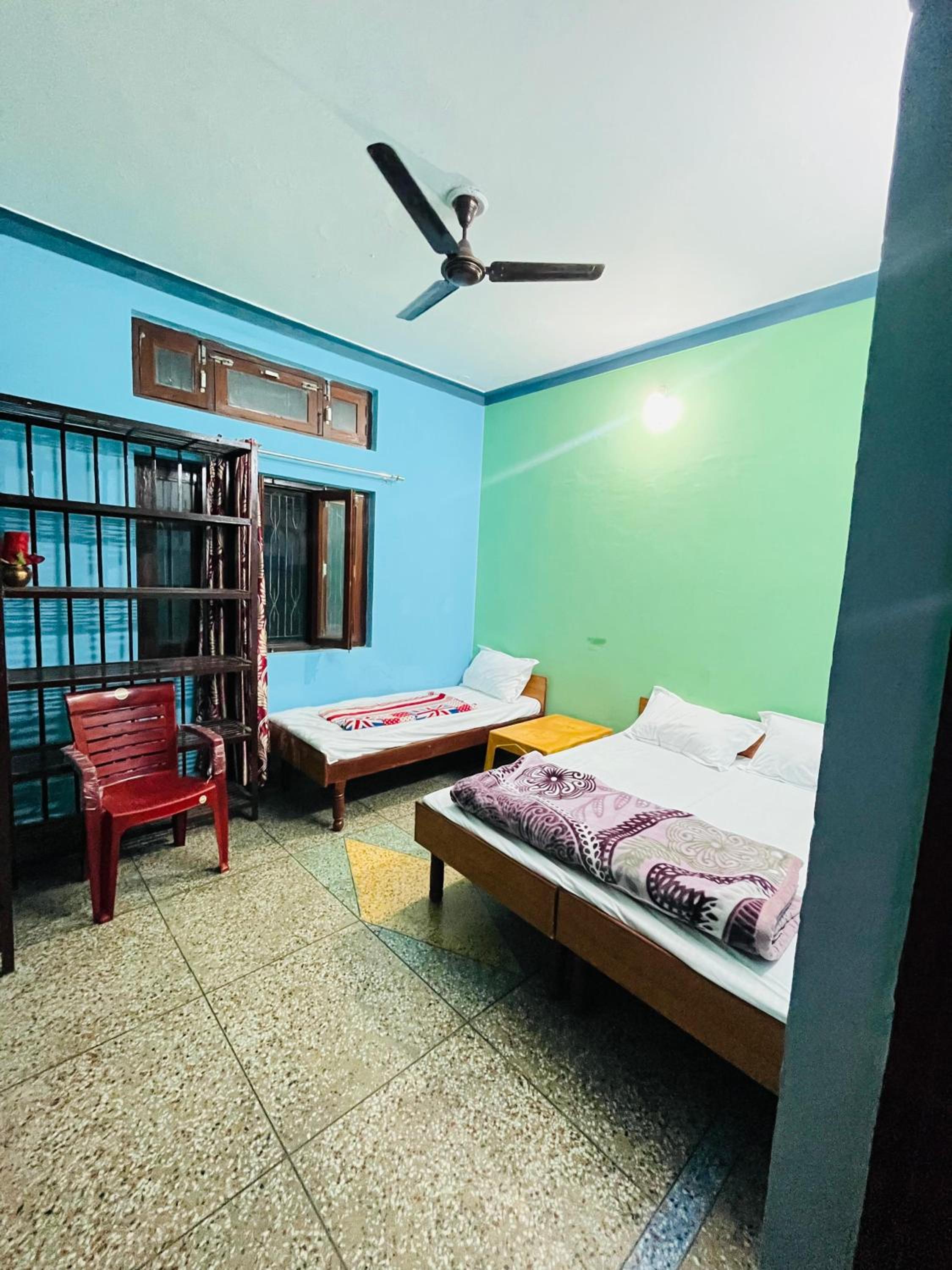 Double Room With Shared Bathroom photo 1