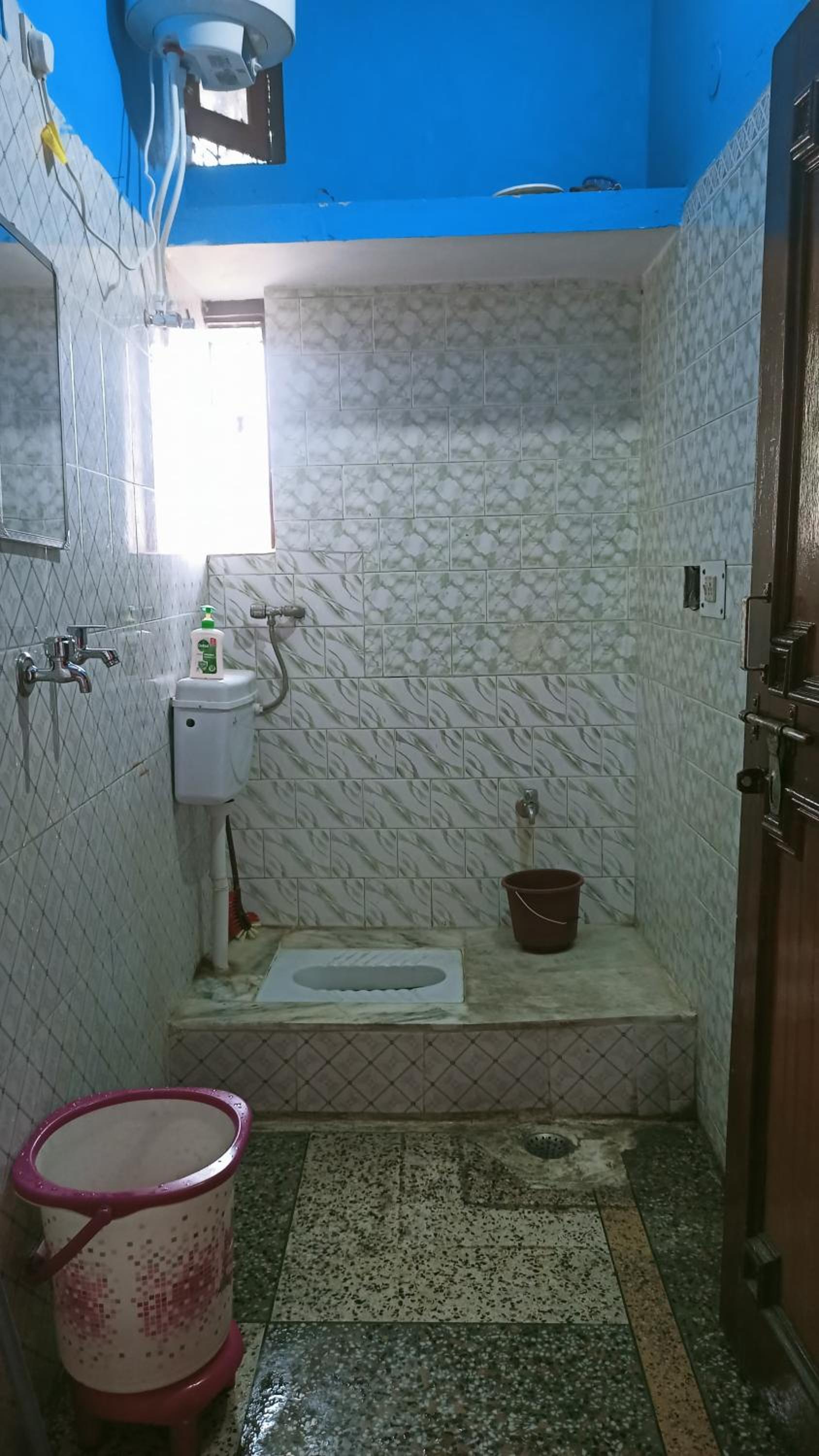 Family Room With Private Bathroom photo 2
