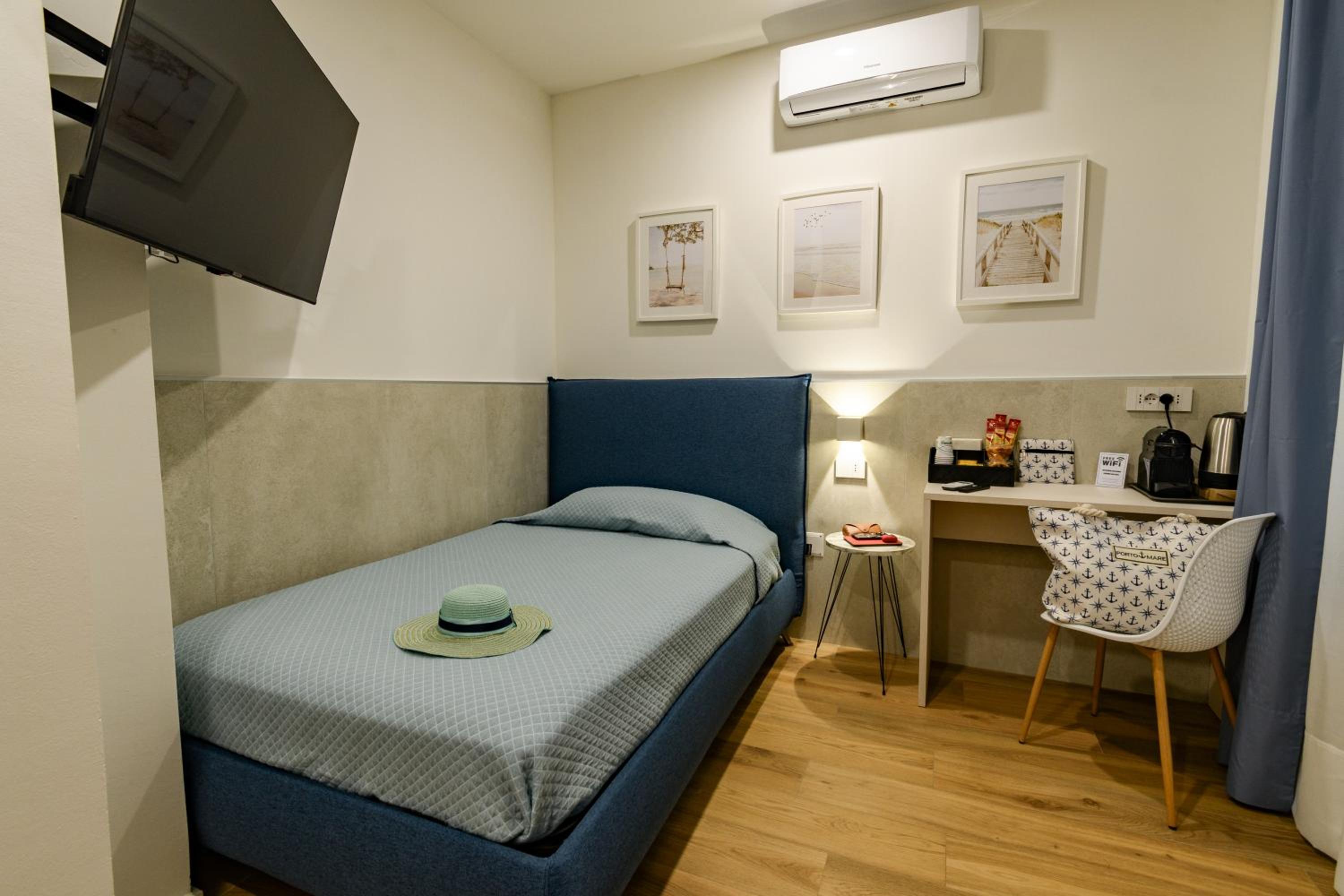 Standard Single Room photo 3