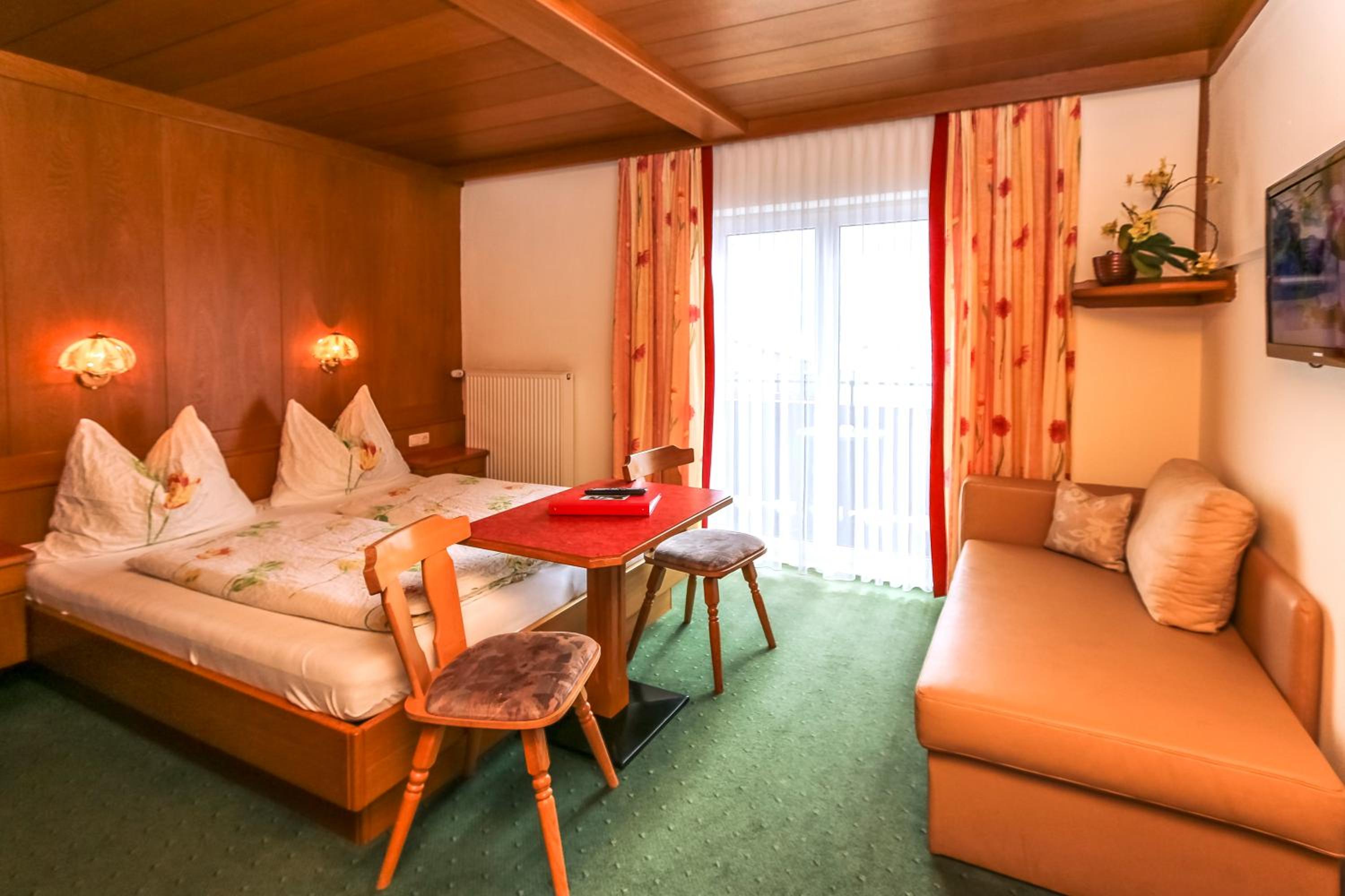 Triple Room - Photo 1