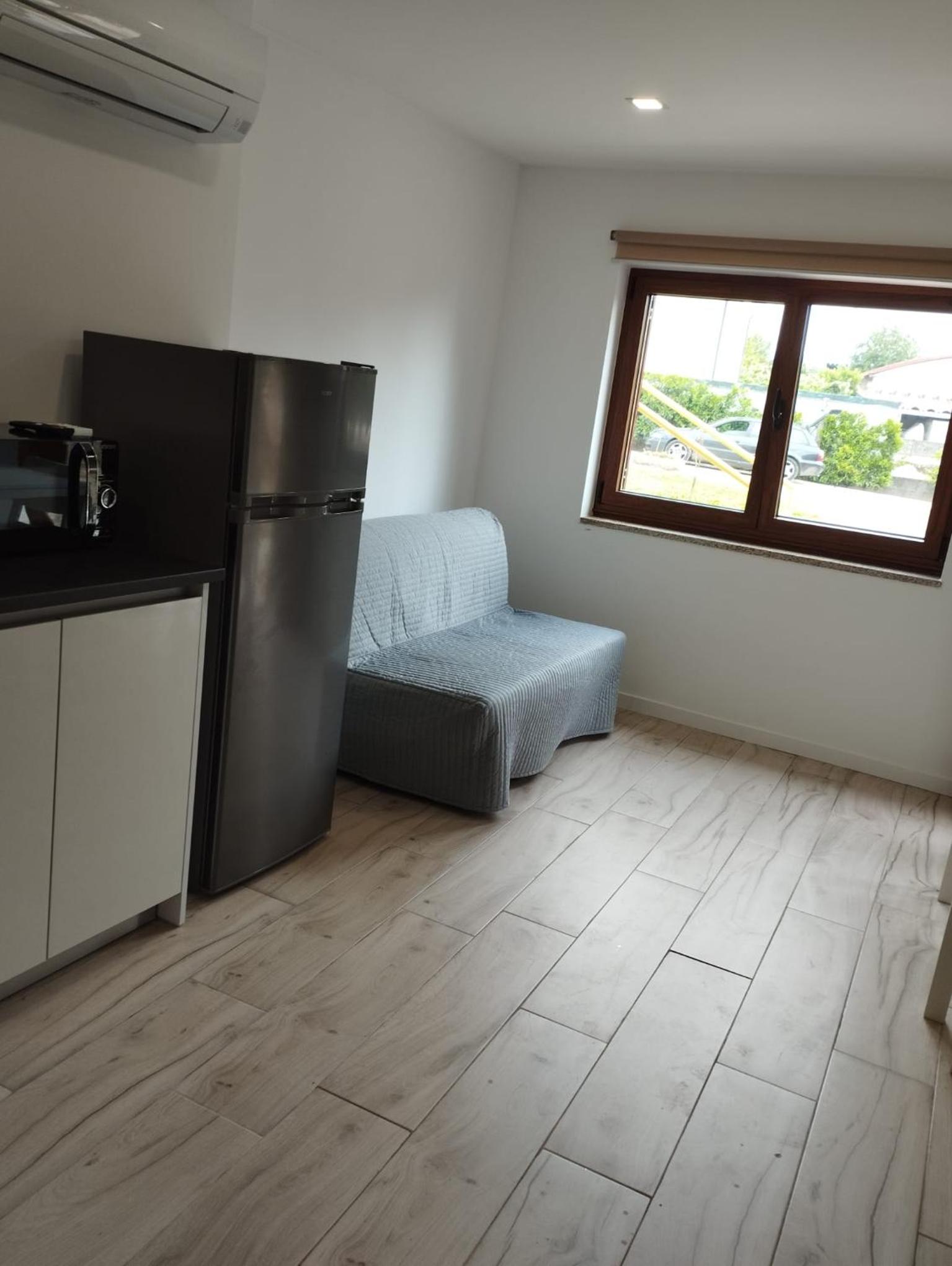 One-Bedroom Apartment photo 1