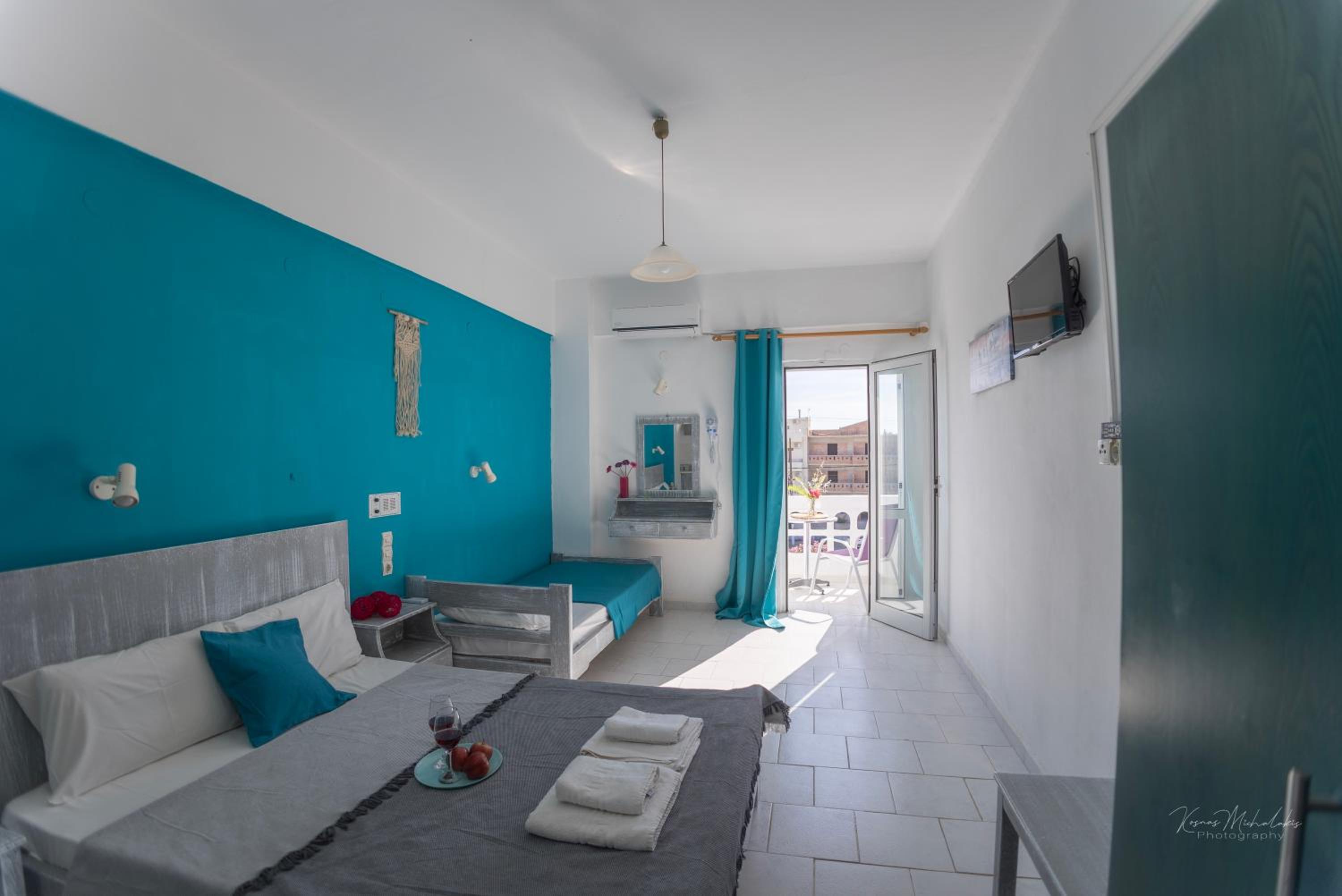 Apartment with View and Balcony - Photo 9