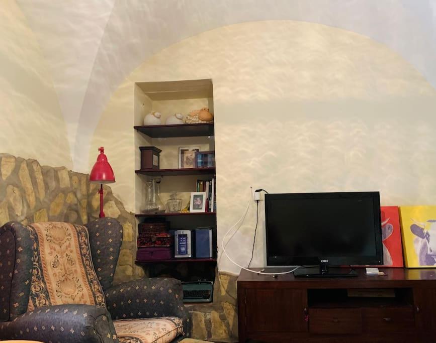 Three-Bedroom House photo 3