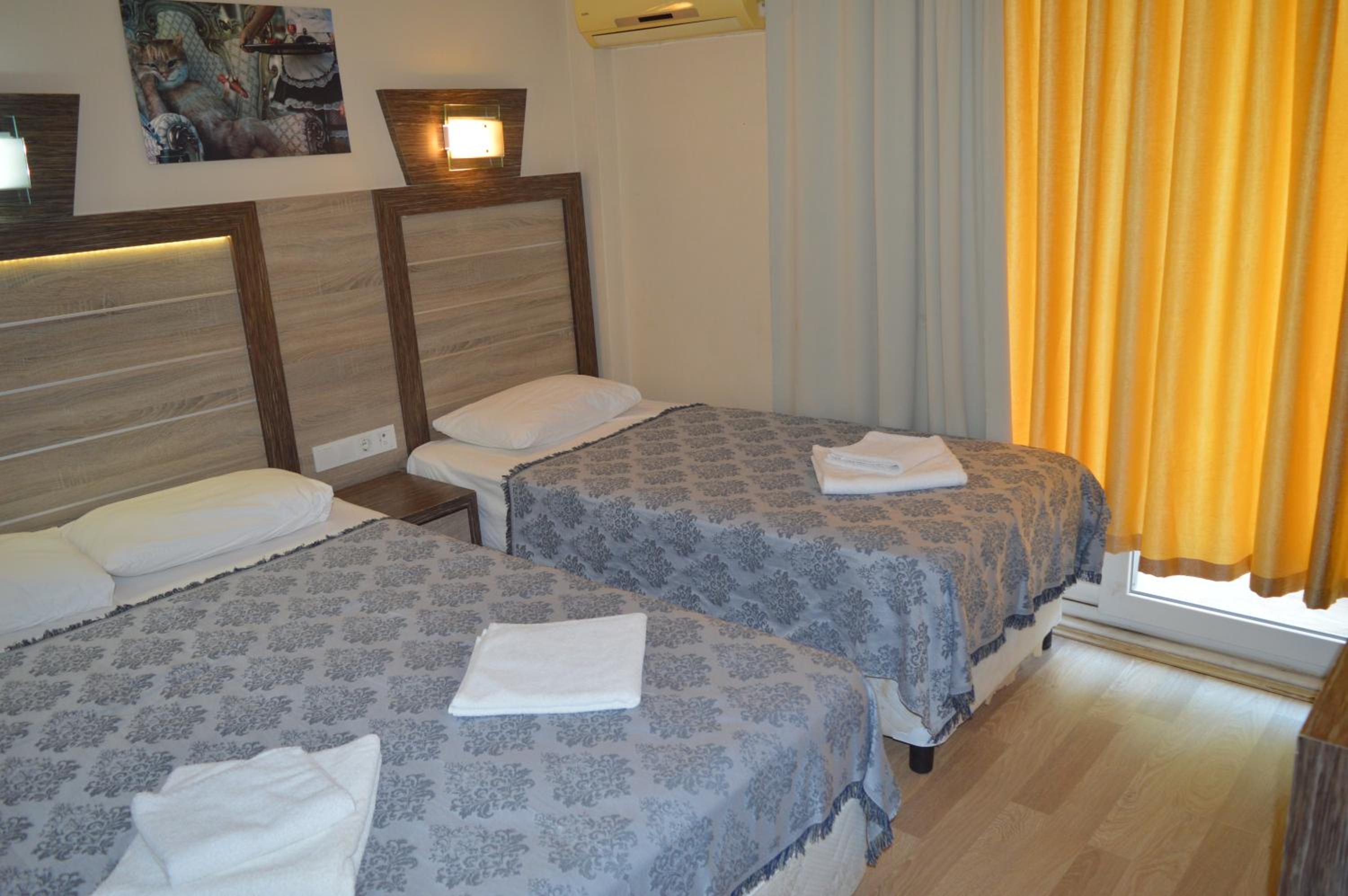 Standard Triple Room - Photo 18