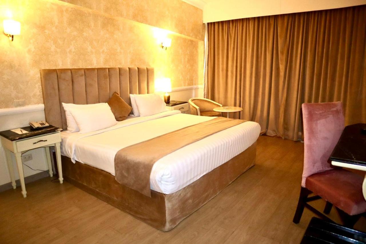 Standard Room Partial Sea View photo 2