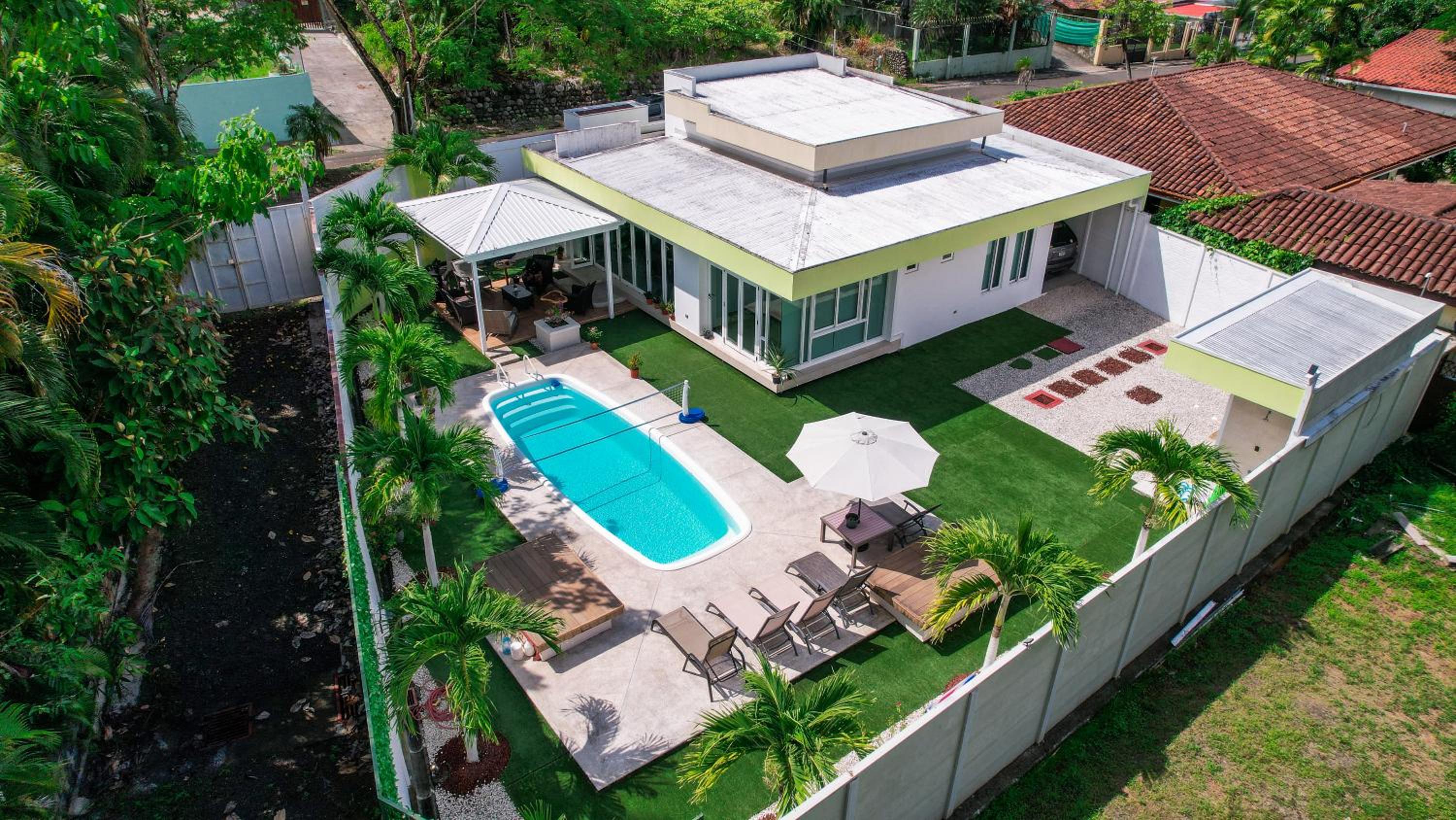 Deluxe Villa photo 2