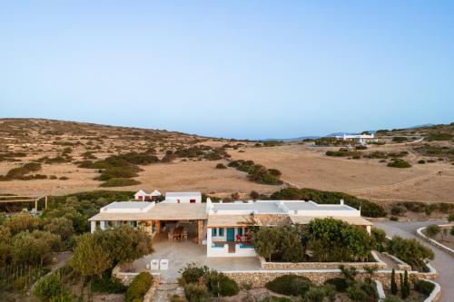 Three-Bedroom Villa photo 1