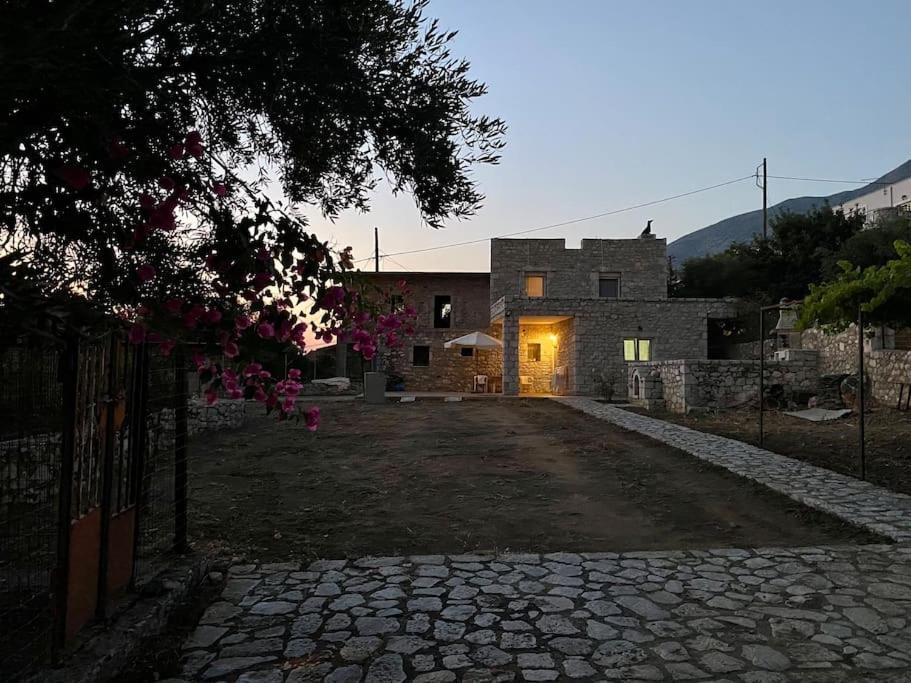 Three-Bedroom House photo 2