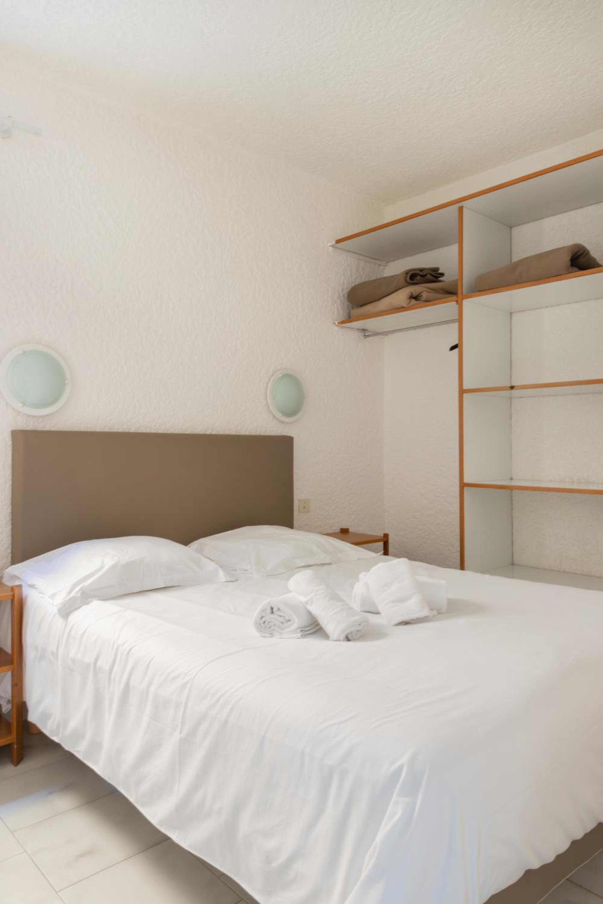 One-Bedroom Apartment with Sea View - Ground Floor