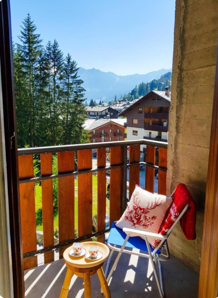 Apartment with Mountain View photo 2