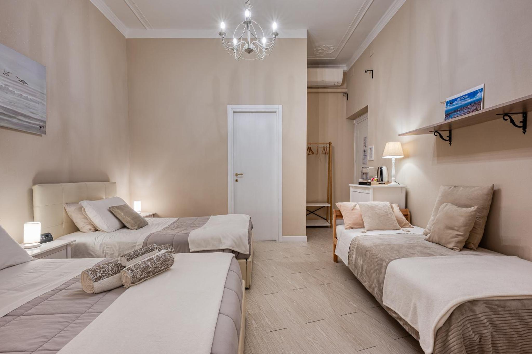 Triple Room with Private Bathroom and Balcony