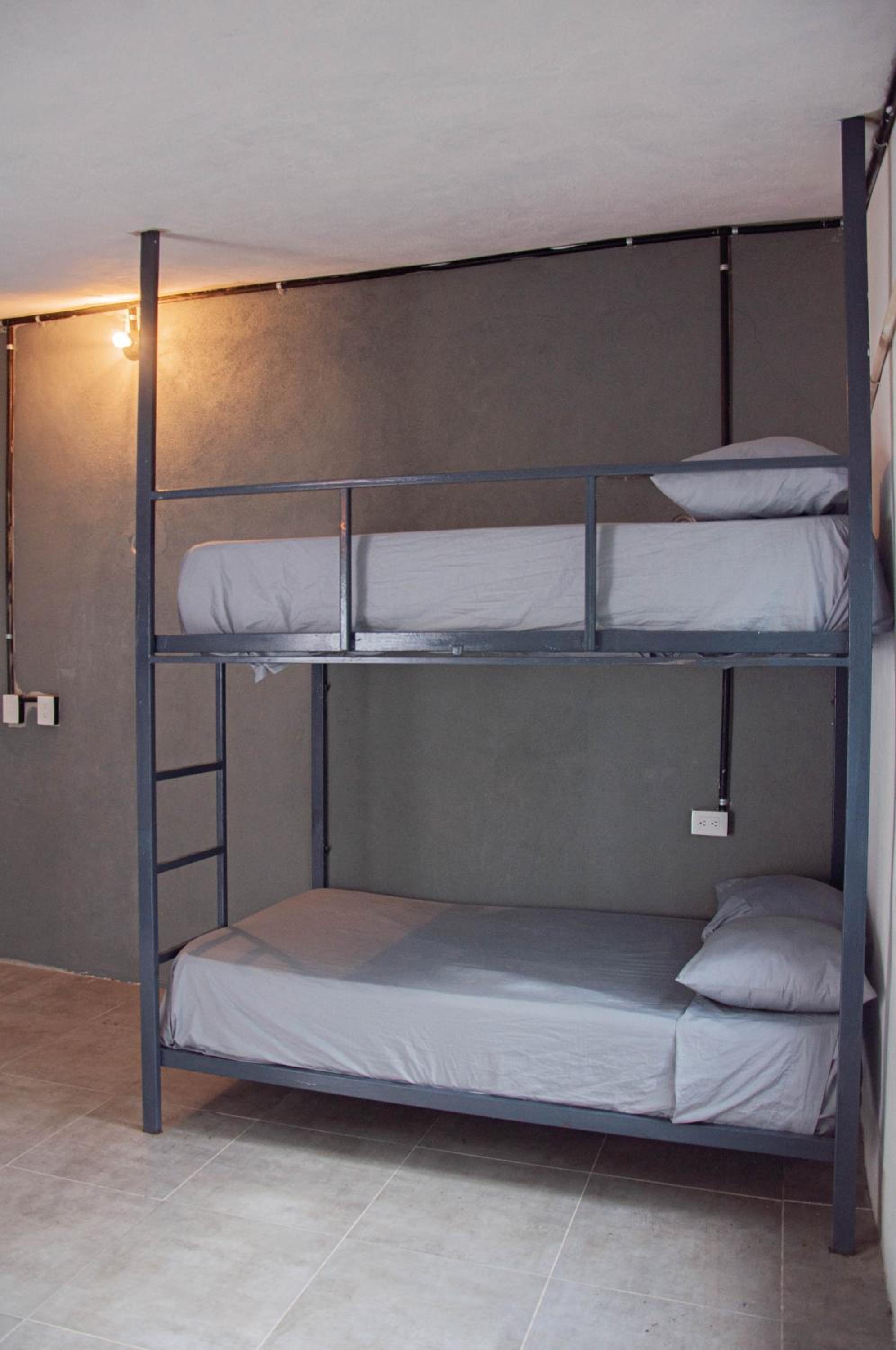 Bed in 6-Bed Mixed Dormitory Room photo 1