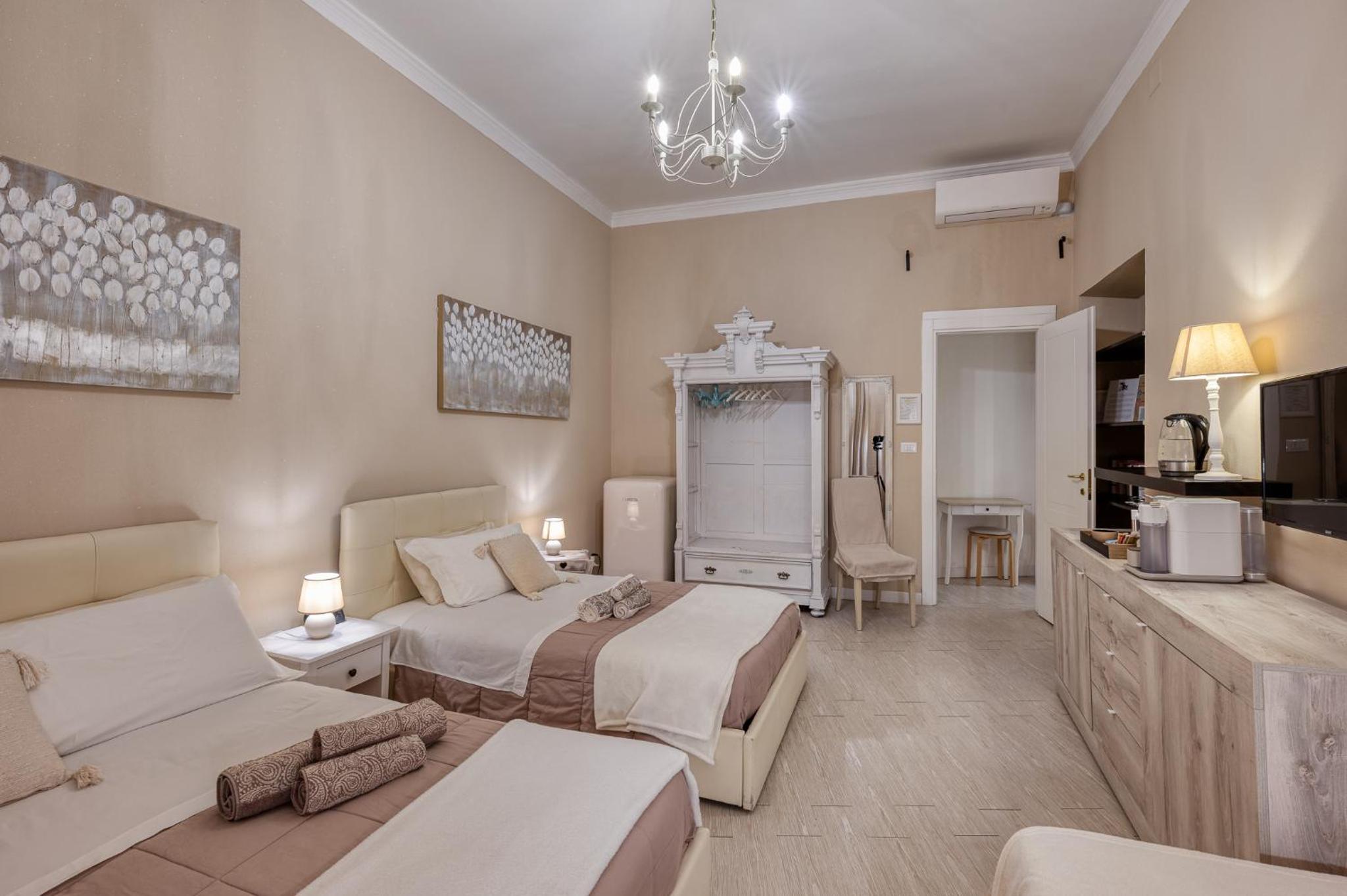 Triple Room with Private Bathroom