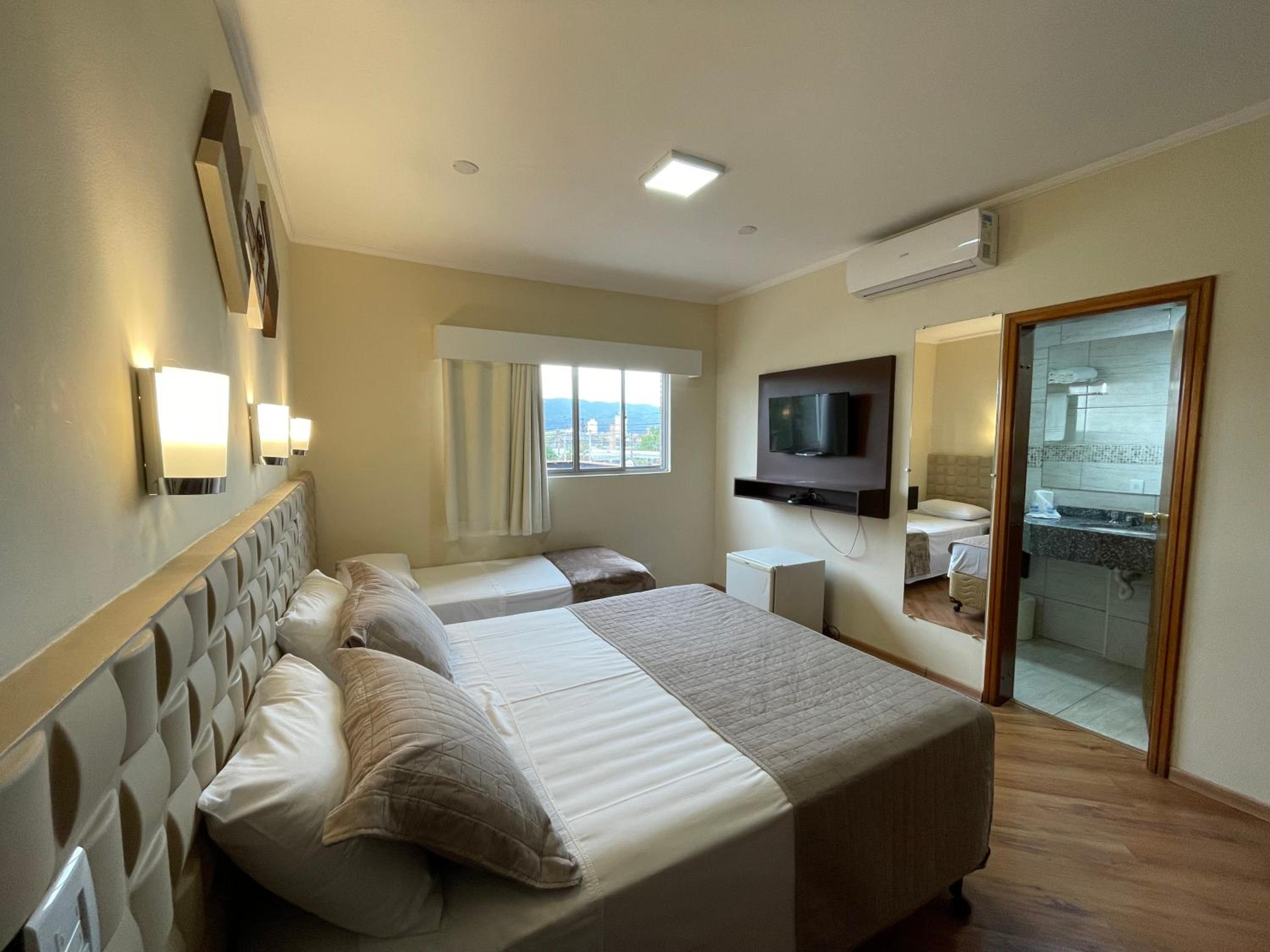 Family Room photo 3