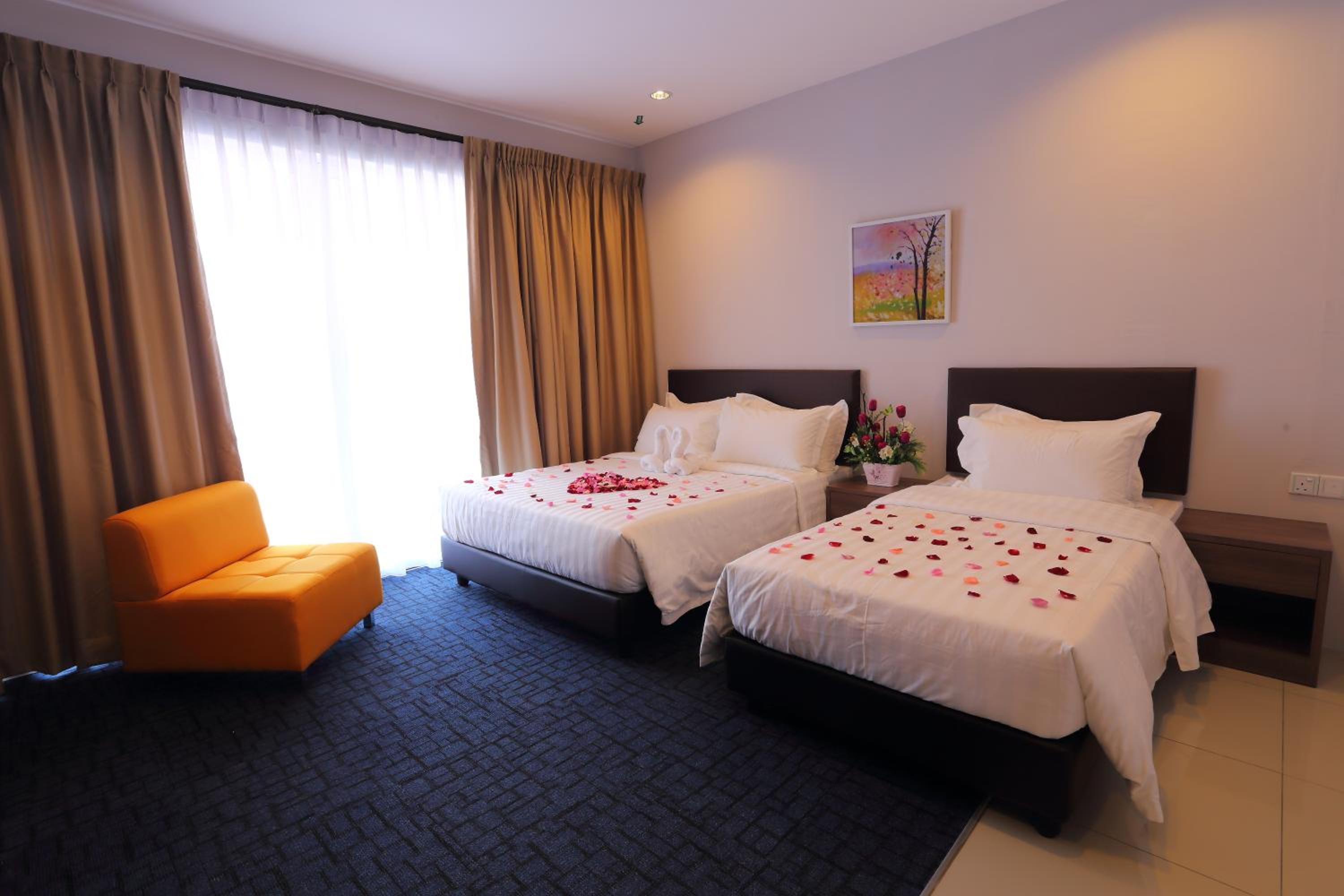 Executive Deluxe Triple Room photo 2