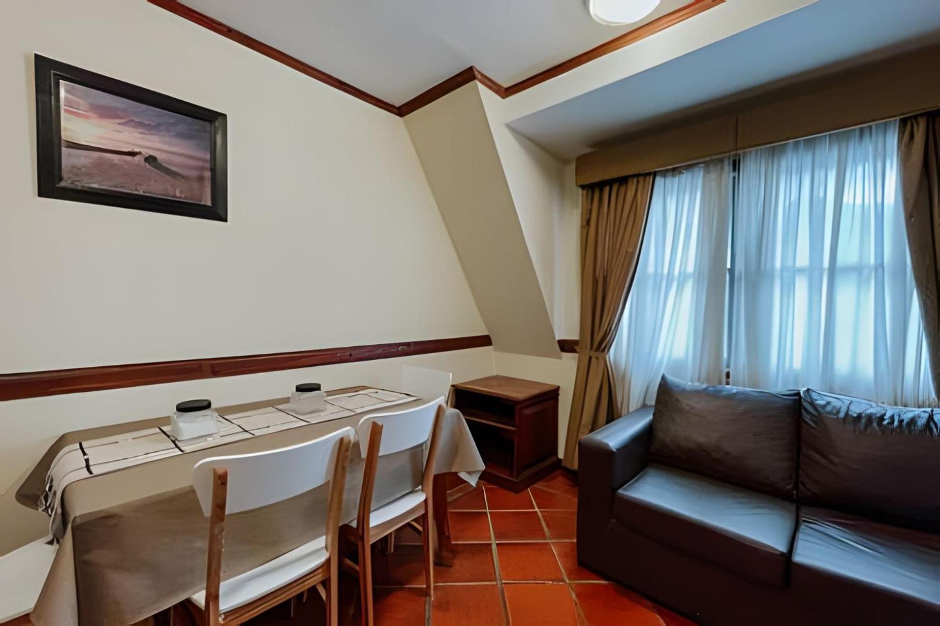 Family Two-Bedroom Apartment with View photo 1