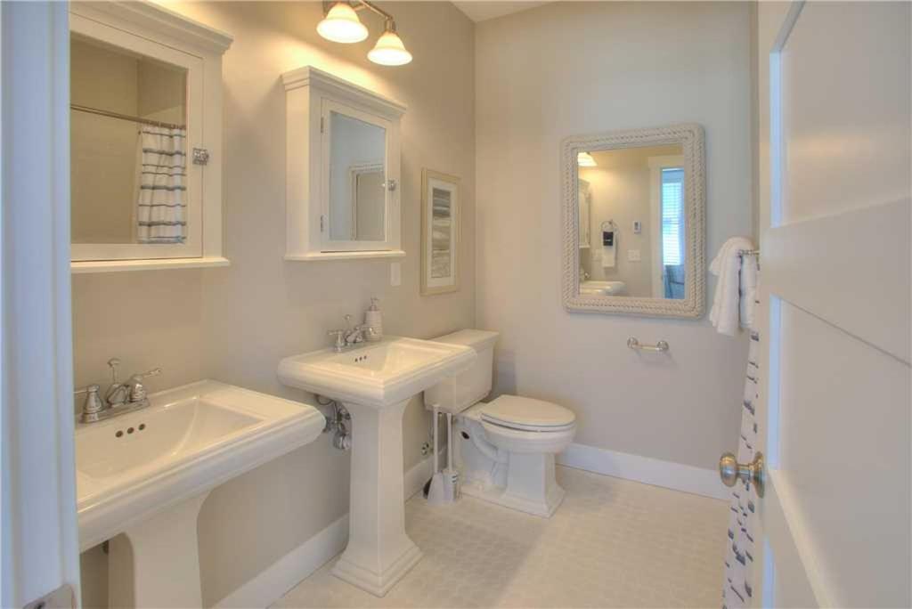 Three-Bedroom Home photo 3