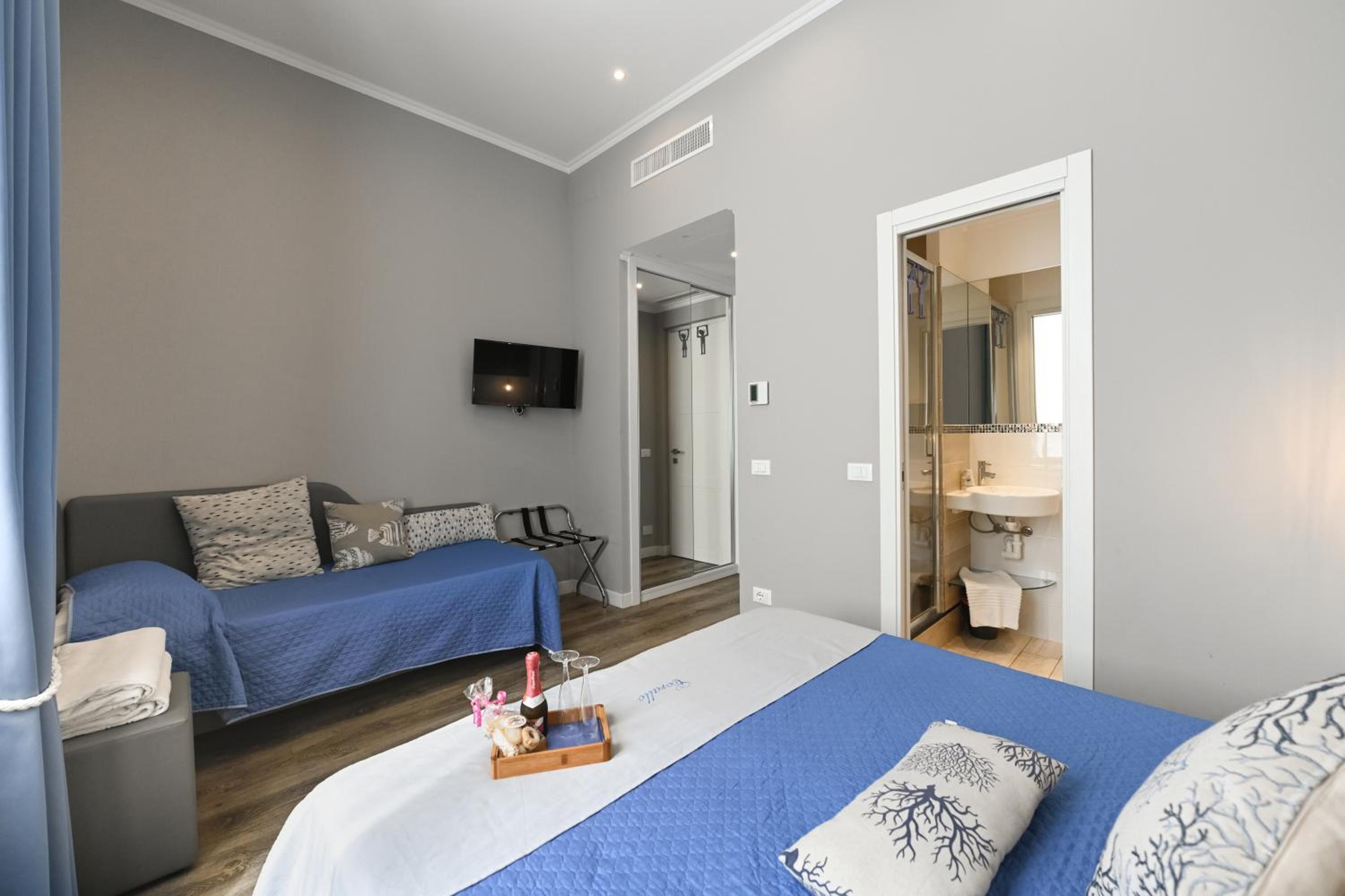 Triple Room - Photo 8