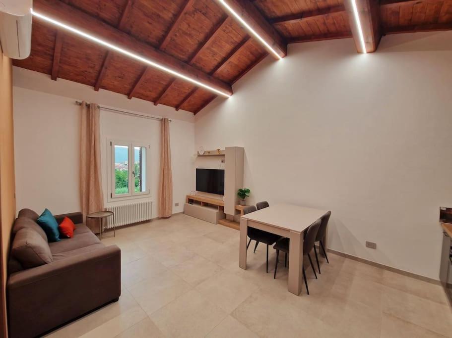 One-Bedroom Apartment with View