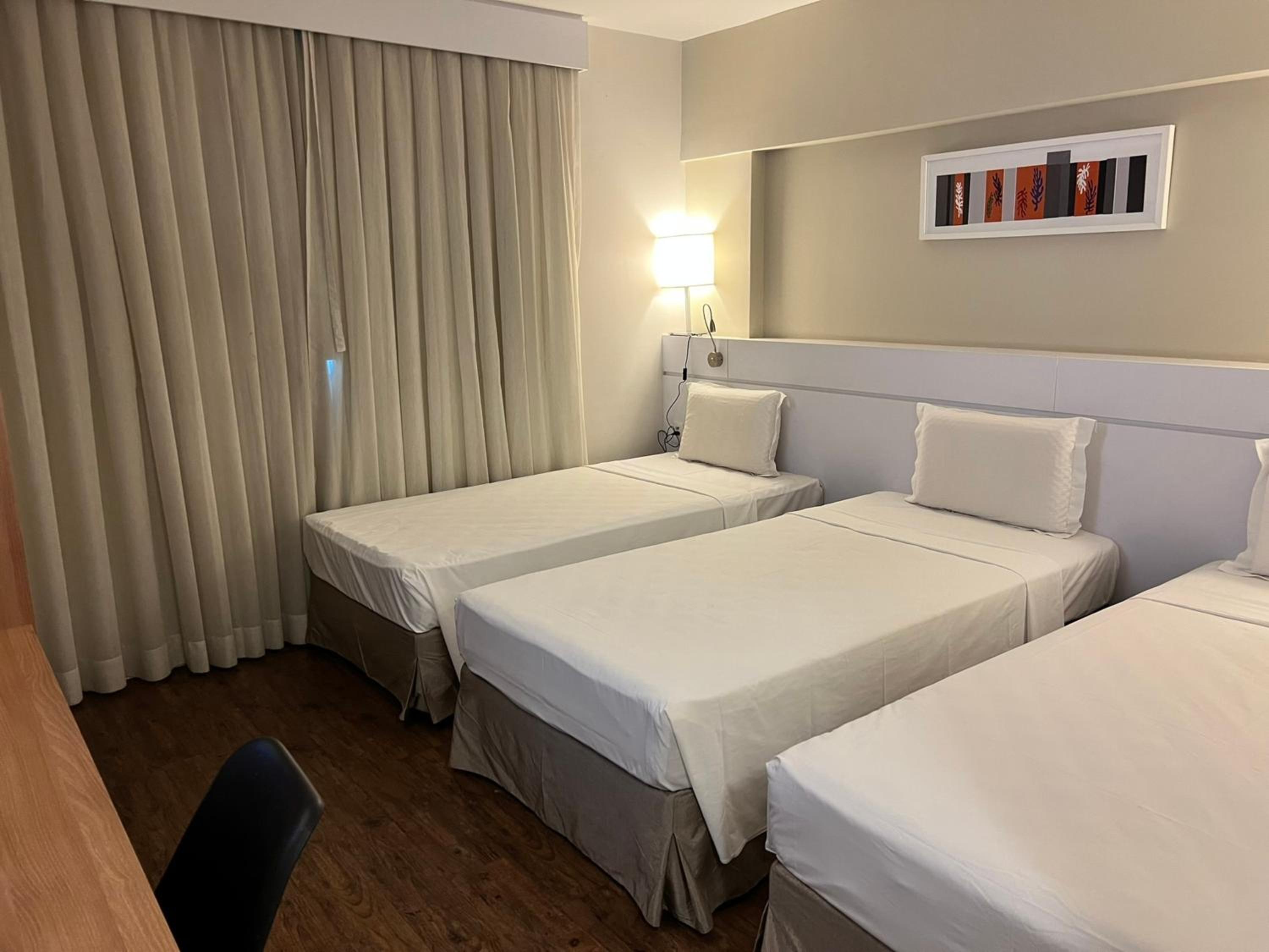 Standar Triple Room with 3 Single Beds