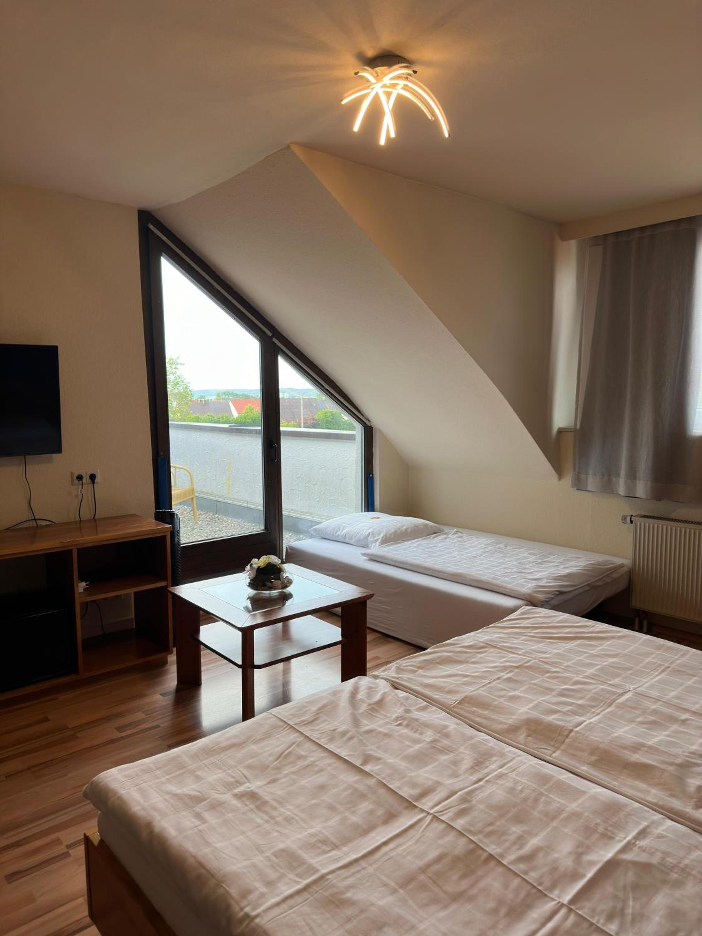 Double Room - Photo 5