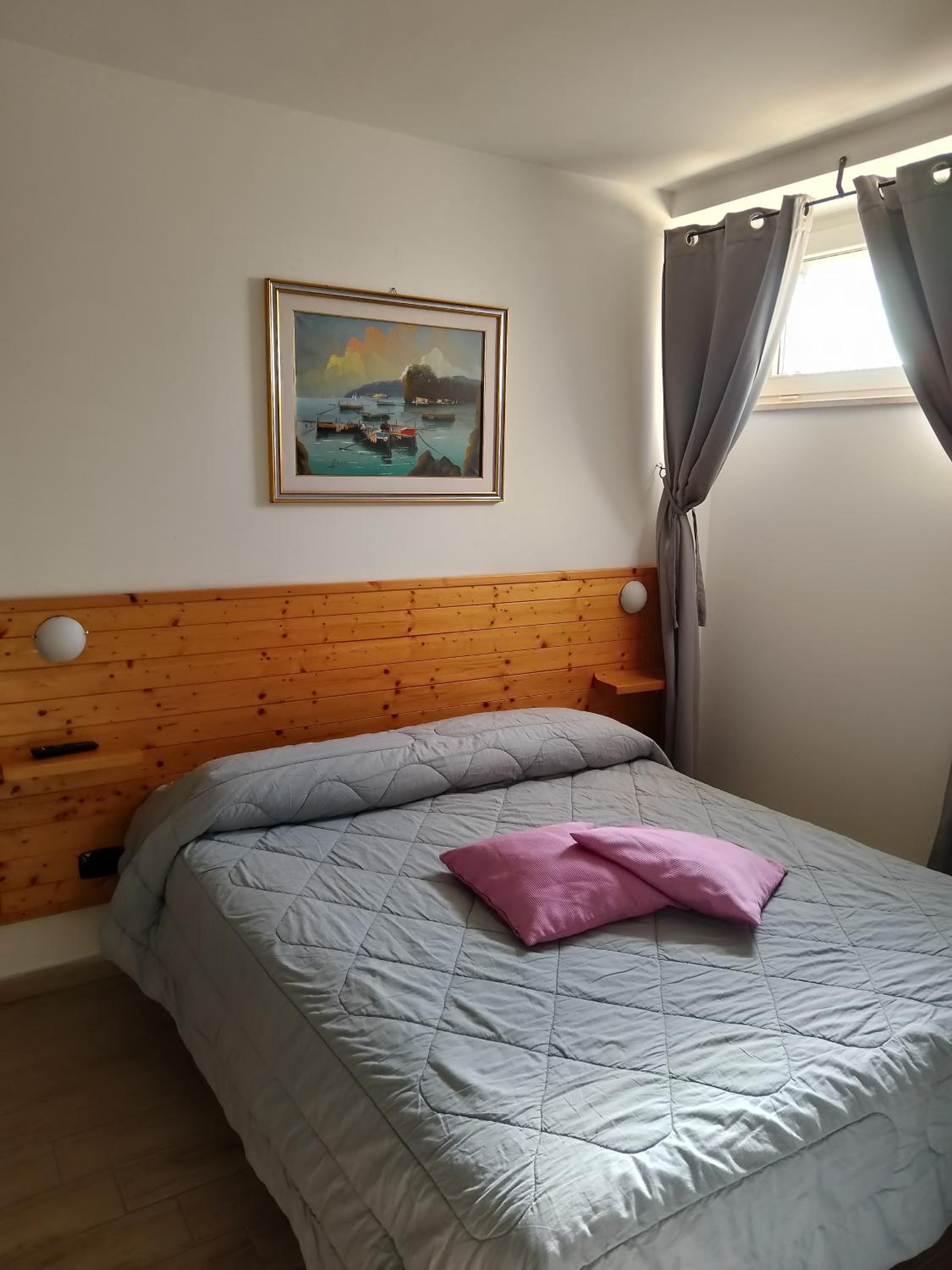 One-Bedroom House photo 1