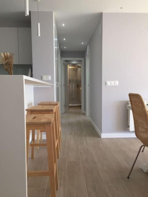 Apartamento de tres habitaciones con vista al mar