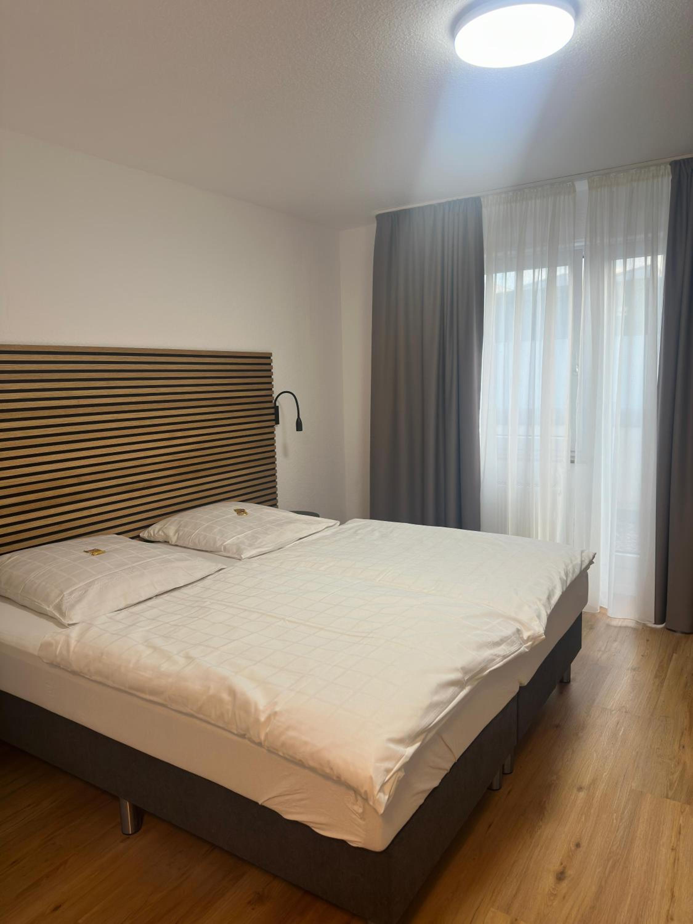 Double Room - Photo 8